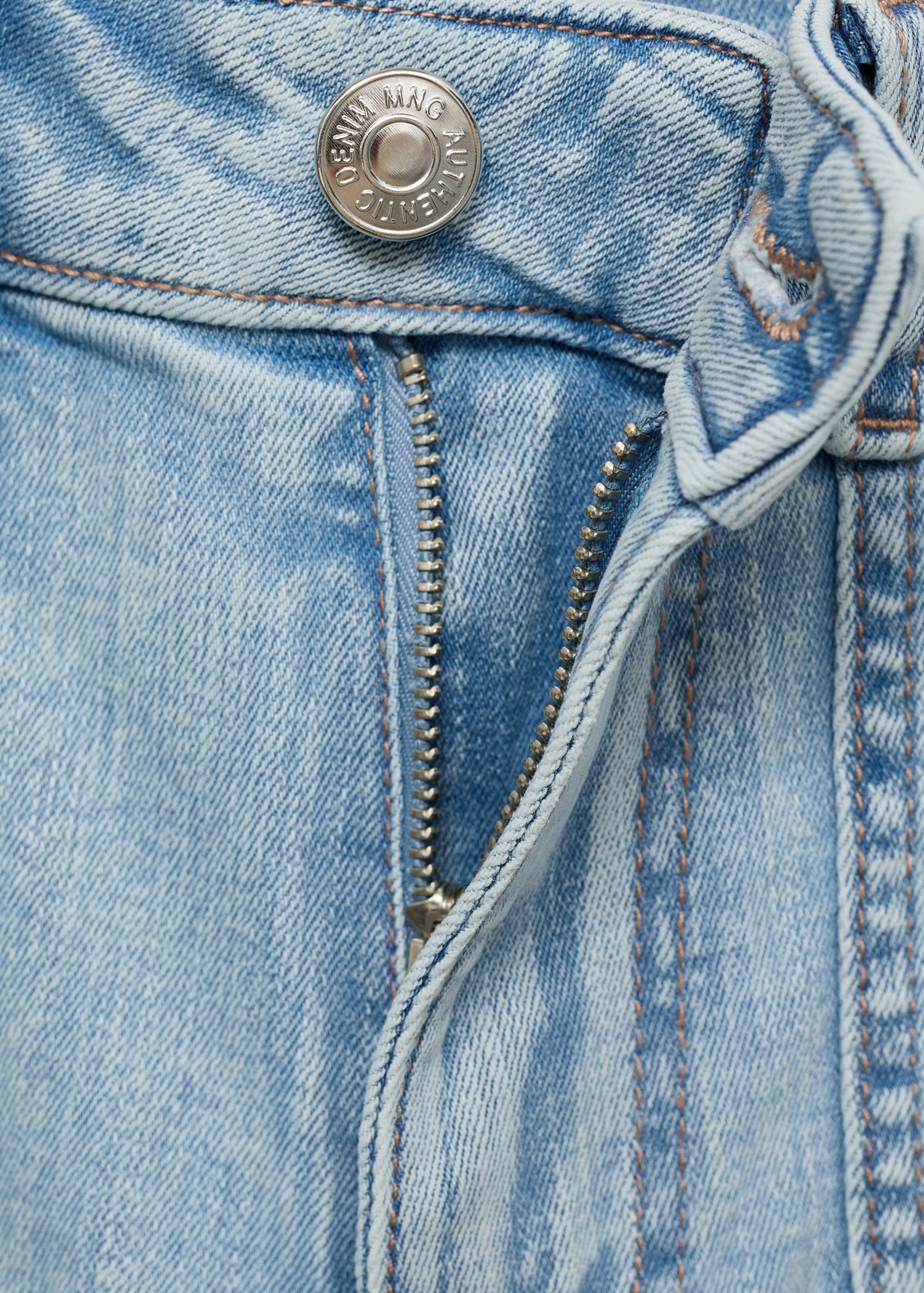 Frayed low-waist shorts - Details of the article 8