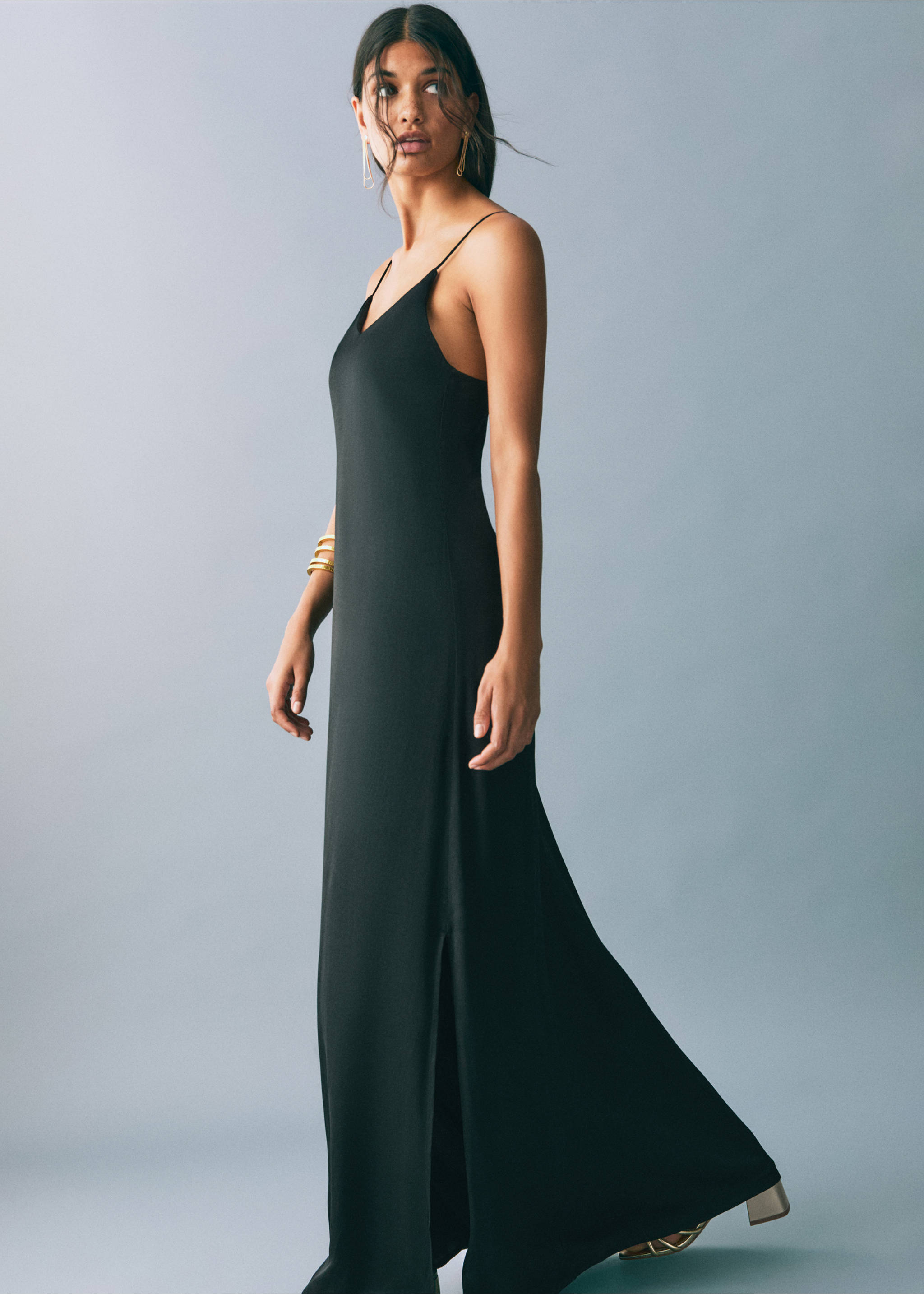 Long dress with straps - Details of the article 2, Black. Ref: 87016361-00.