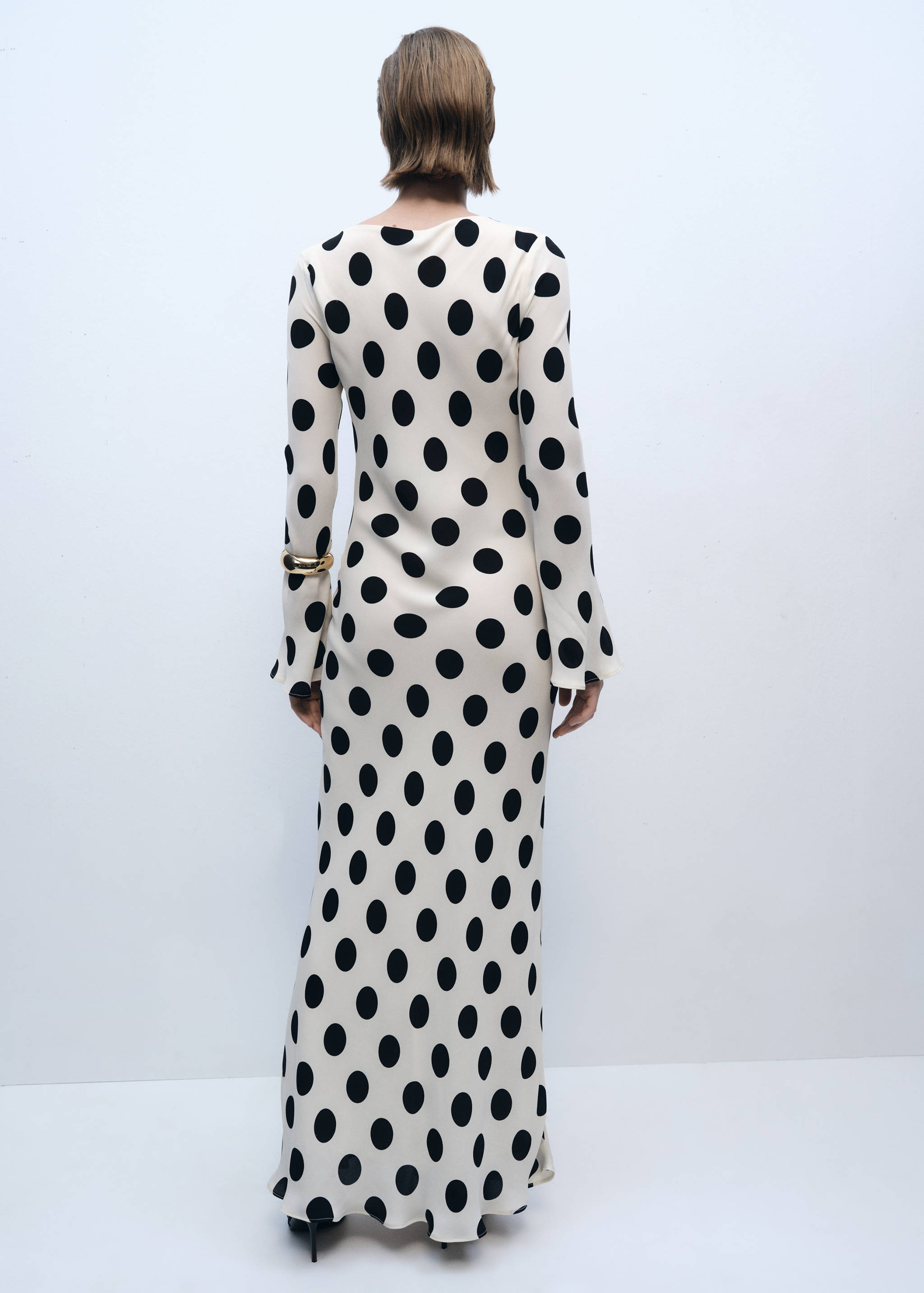 Vestido topos manga acampanada - Reverso del artículo