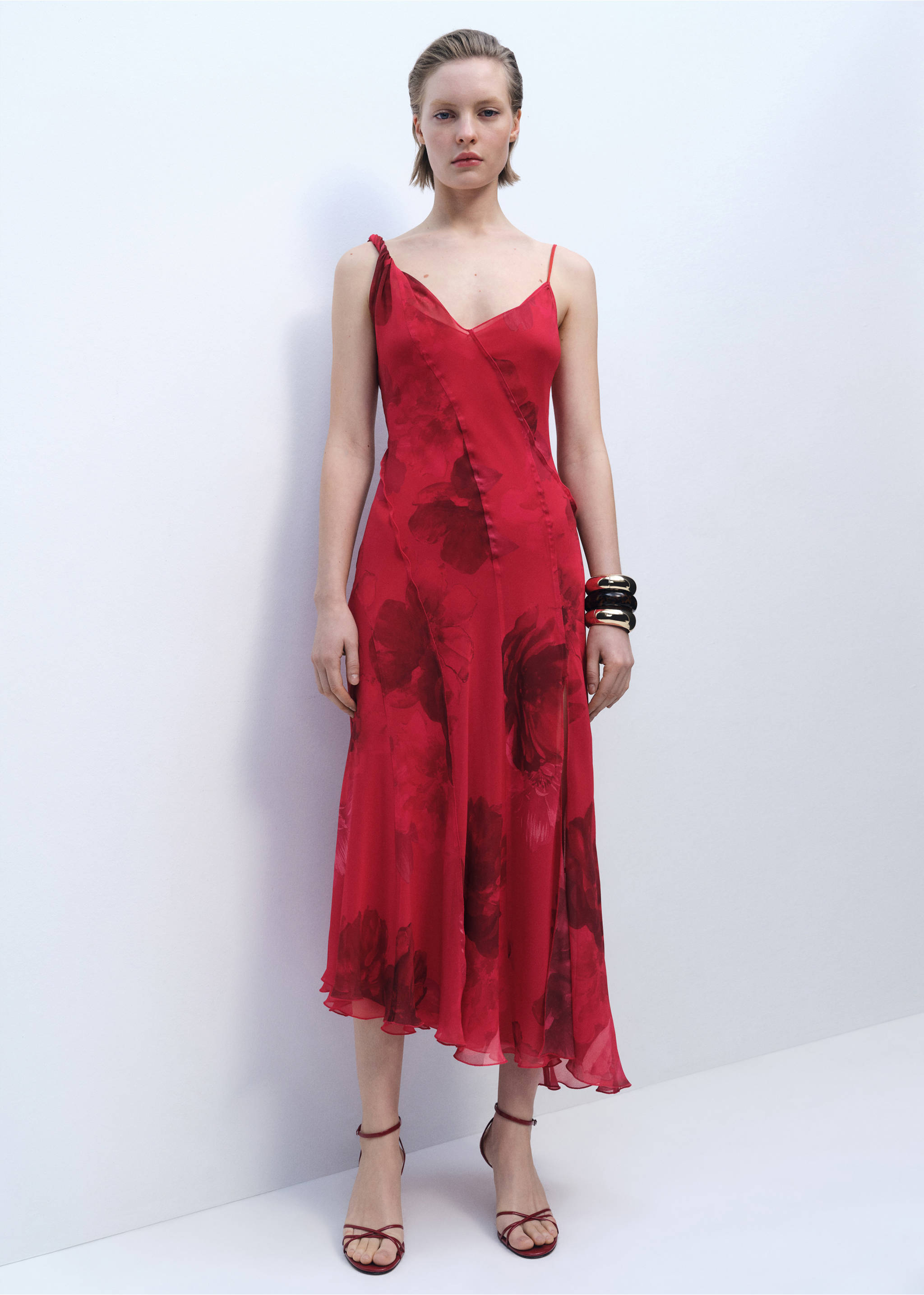 Vestido asimétrico floral - Plano general, Rojo. Ref: 87016378-00.