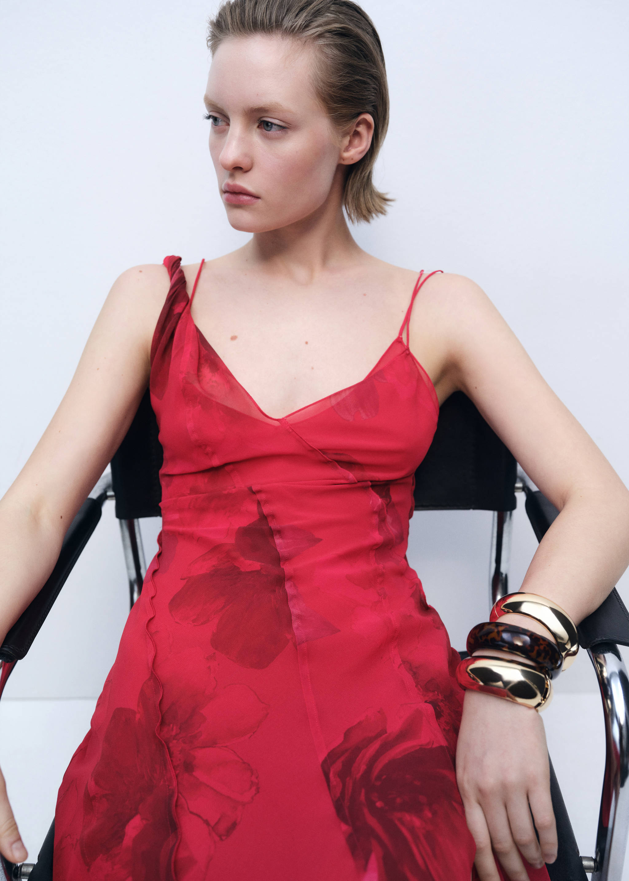 Gebloemde asymmetrische jurk - Detail van het artikel 2