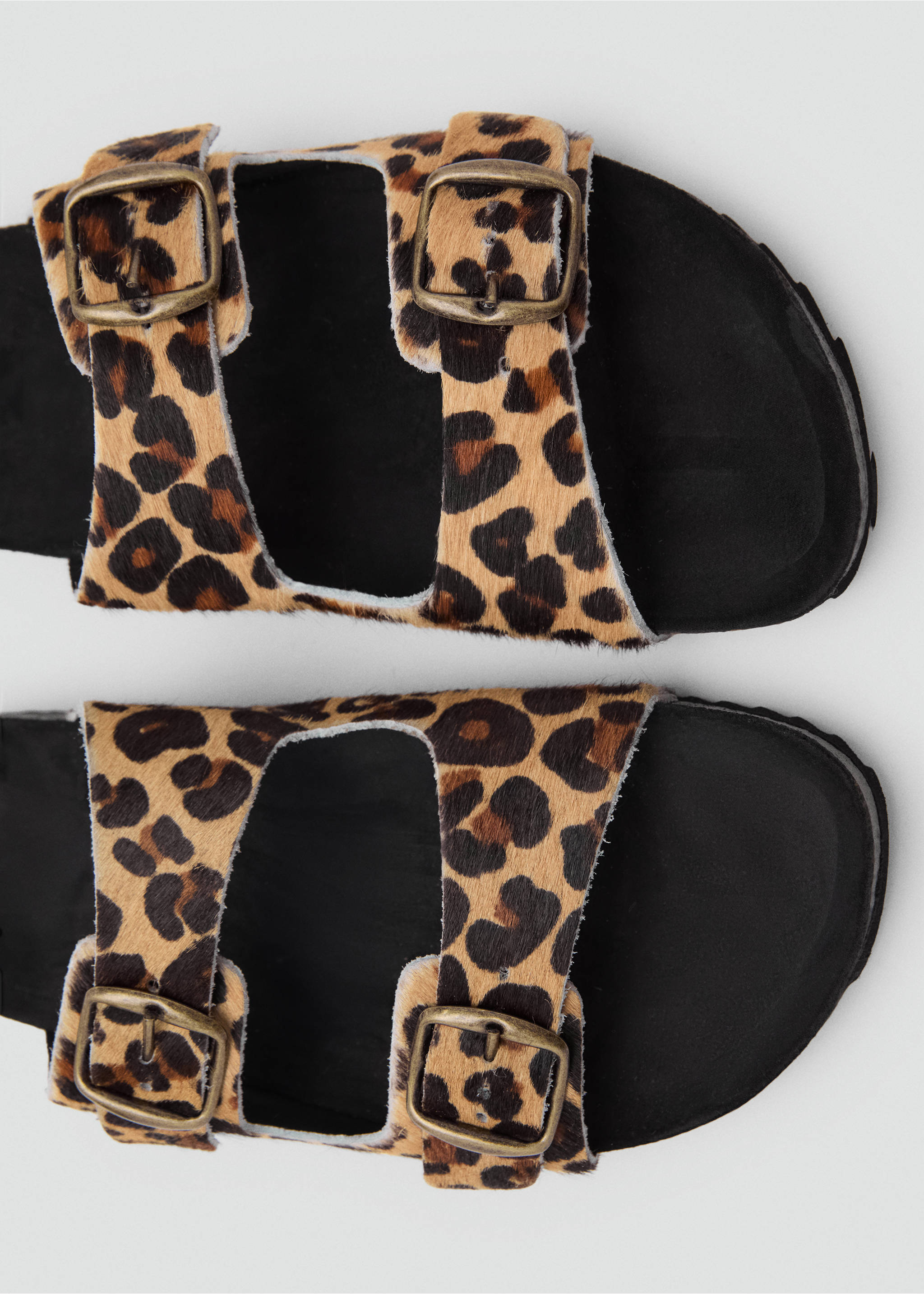 Ledersandale mit Animal-Print - Detail des Artikels 2, Schwarz. Ref: 87016384-00.