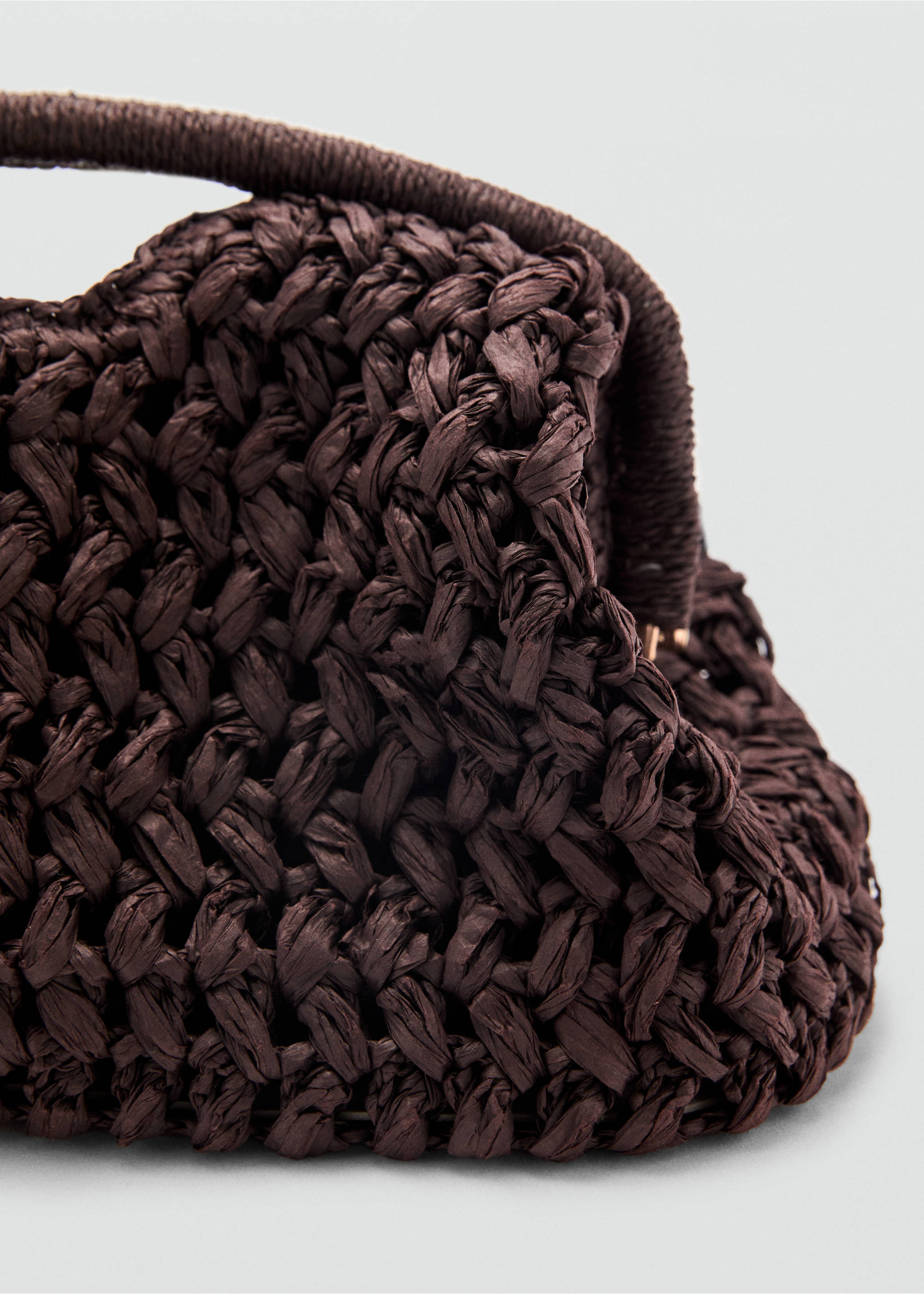 Clutch-Tasche aus Naturfaser - Detail des Artikels 1, Schokolade. Ref: 87017163-00.