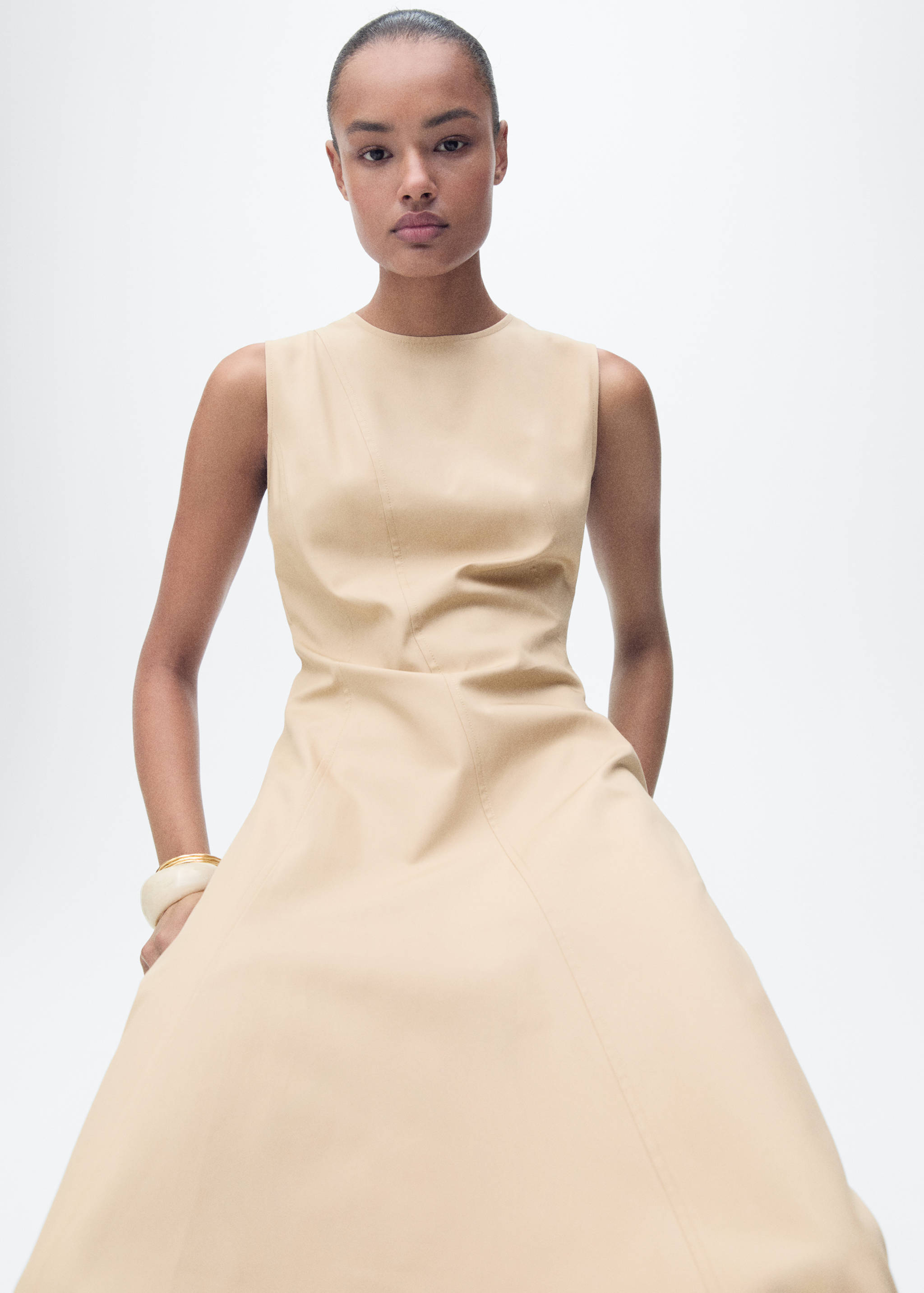 Asymmetrical flared dress - Details of the article 2