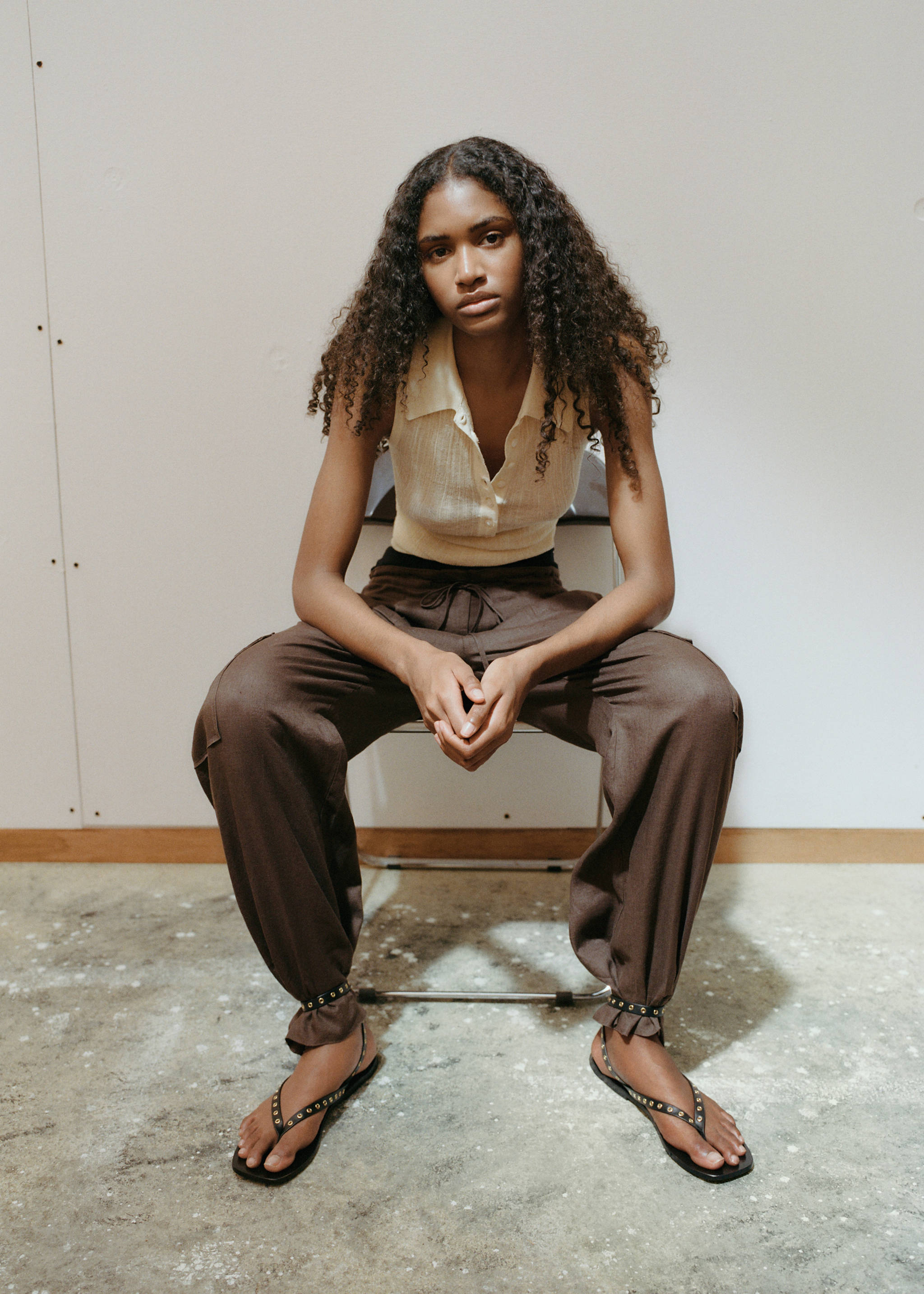 Leather sandals with eyelet straps - General plane