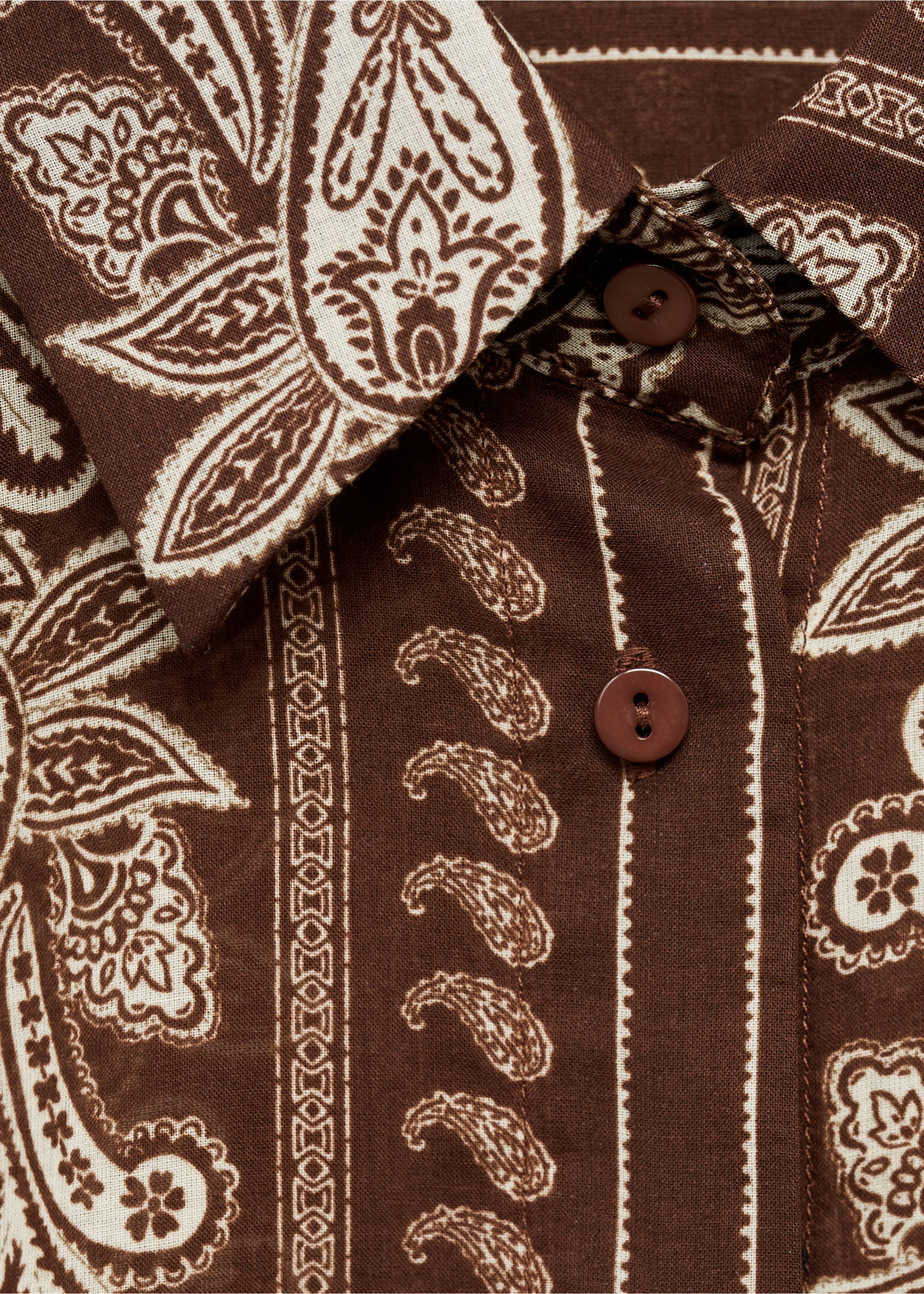 Camisa regular paisley - Detalle del artículo 8, Marrón. Ref: 87017183-00.