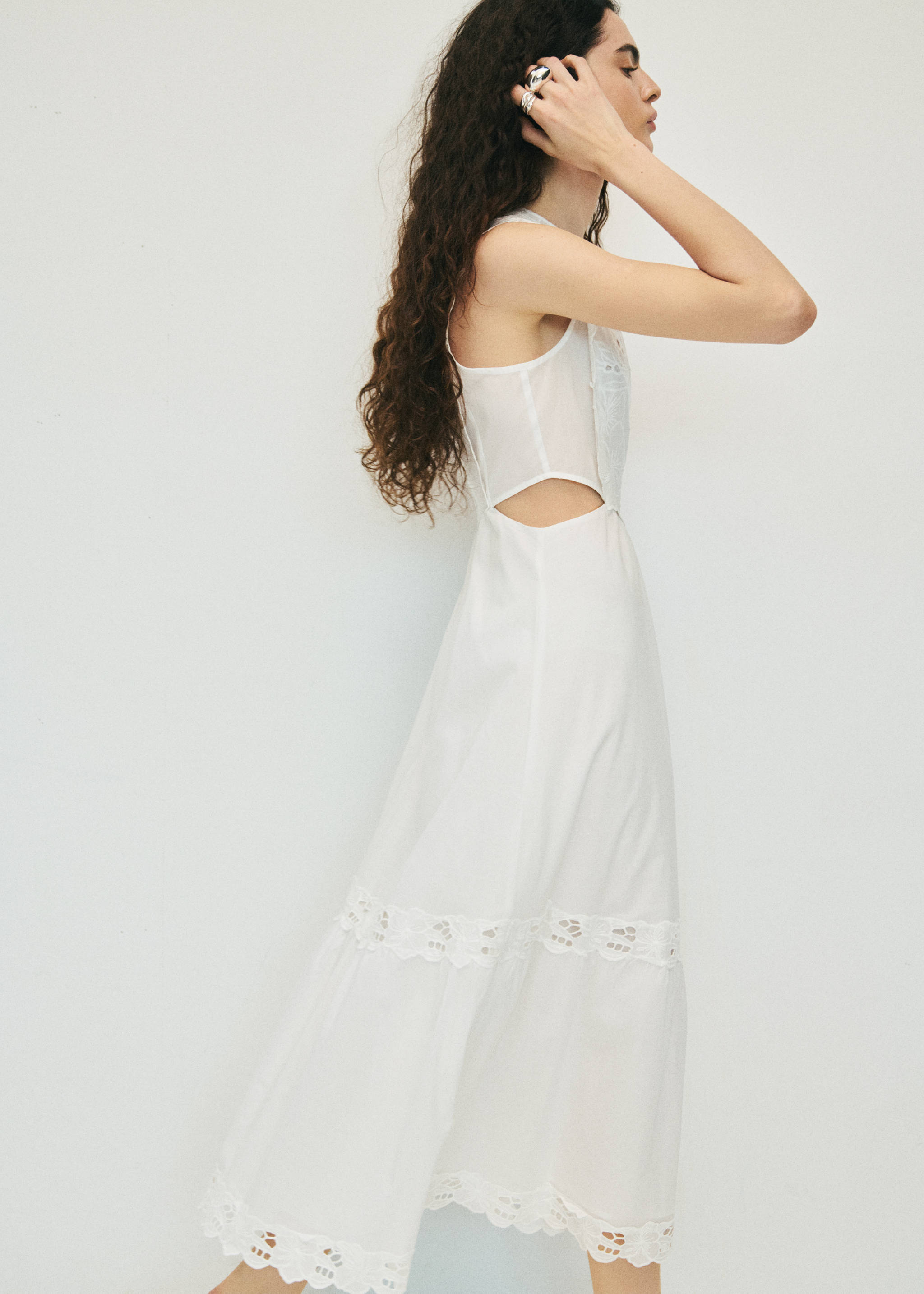 Embroidered dress with side slits - Women | MANGO OUTLET USA