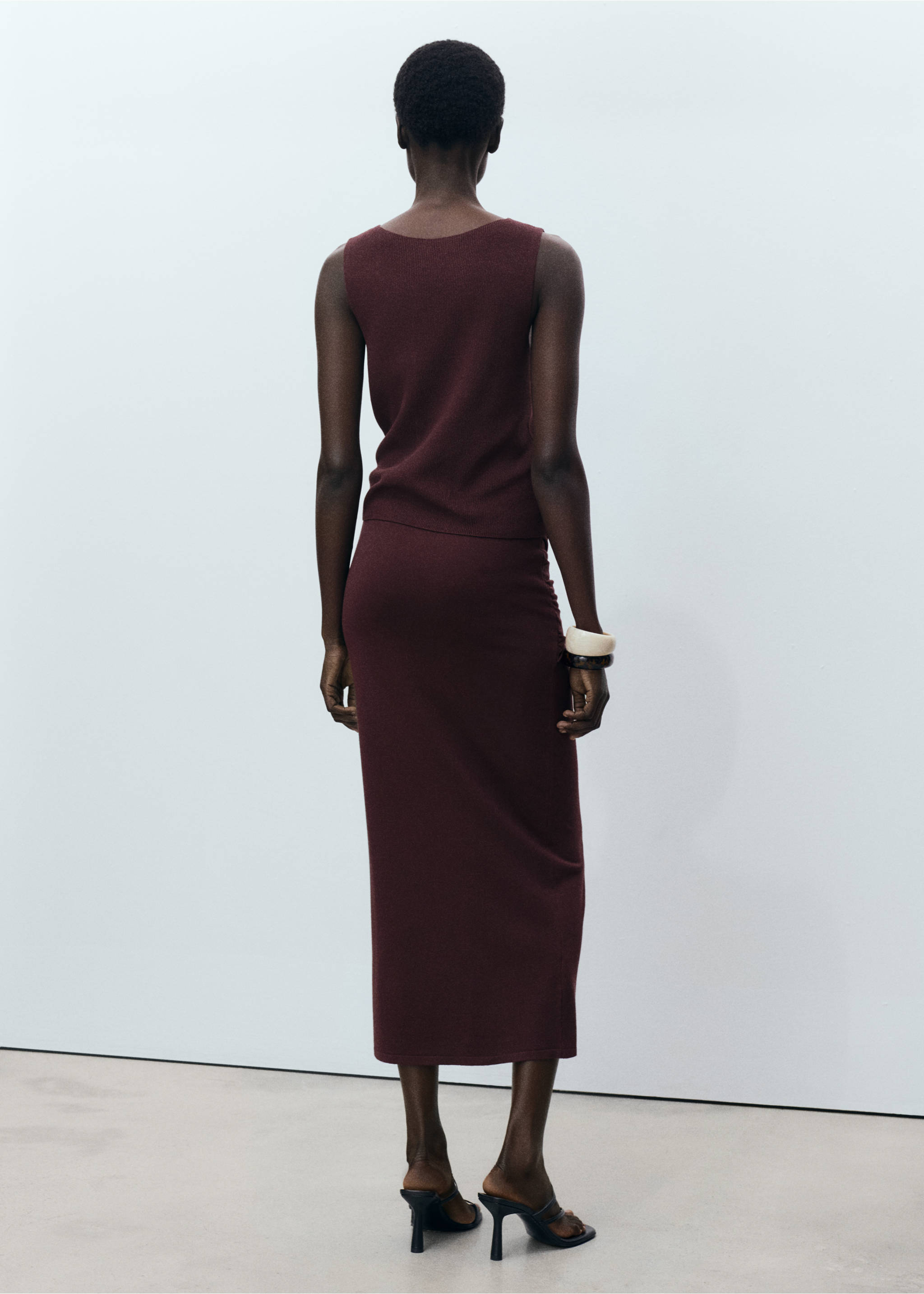 Knitted skirt with knot detail - Reverse of the article, Chocolate. Ref: 87017191-00.