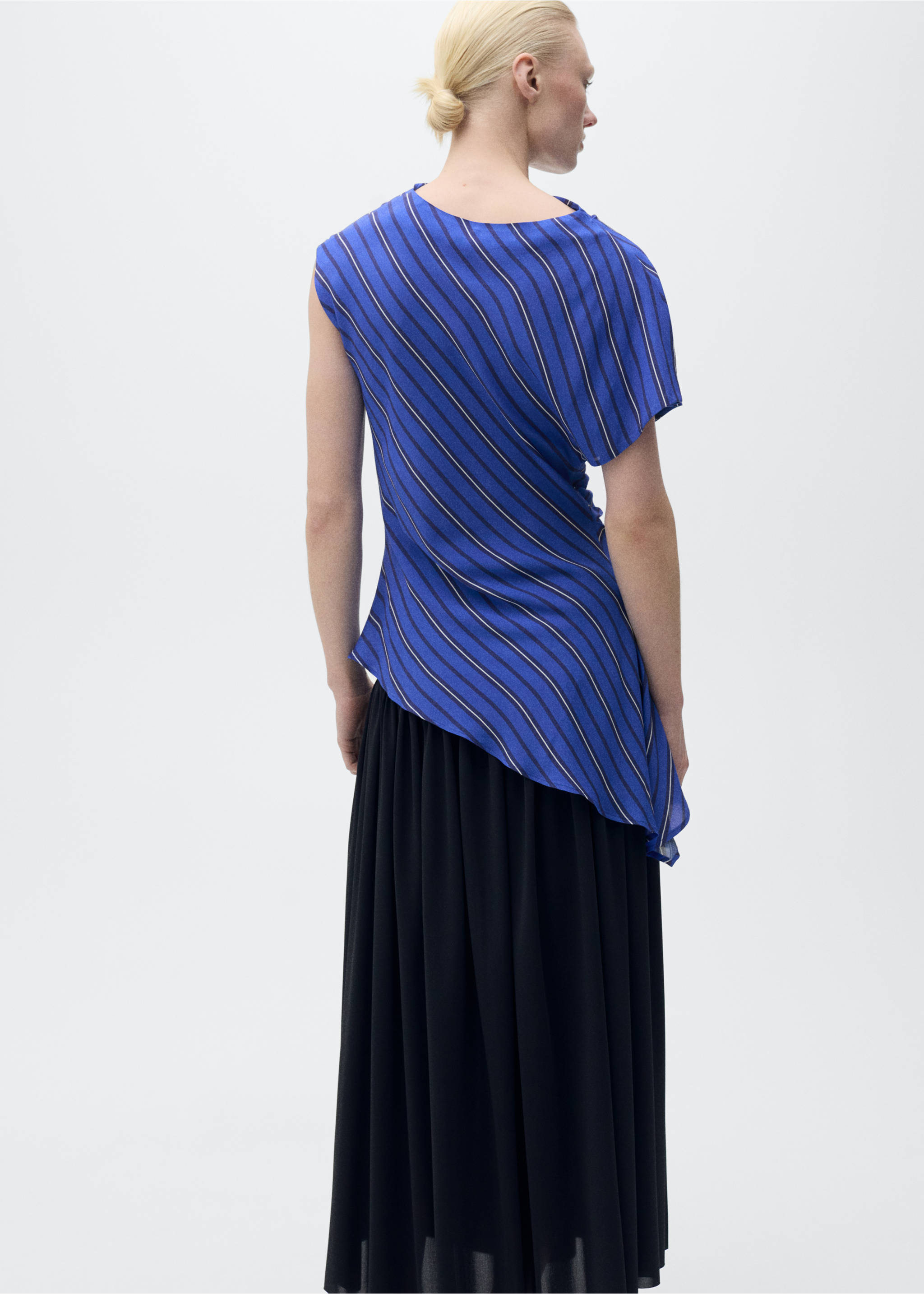 Asymmetrical striped blouse - Reverse of the article, Blue. Ref: 87017196-00.