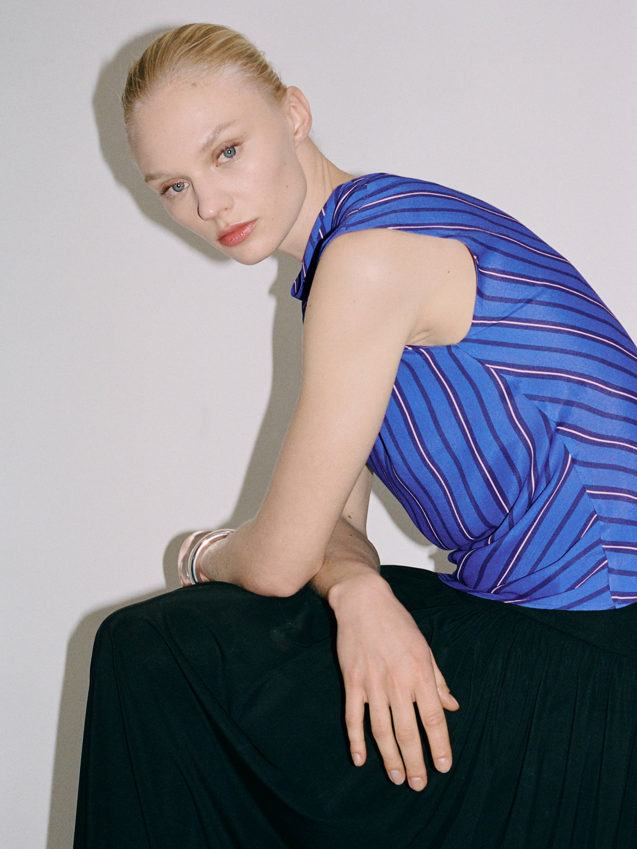 Asymmetrical striped blouse - Details of the article 6