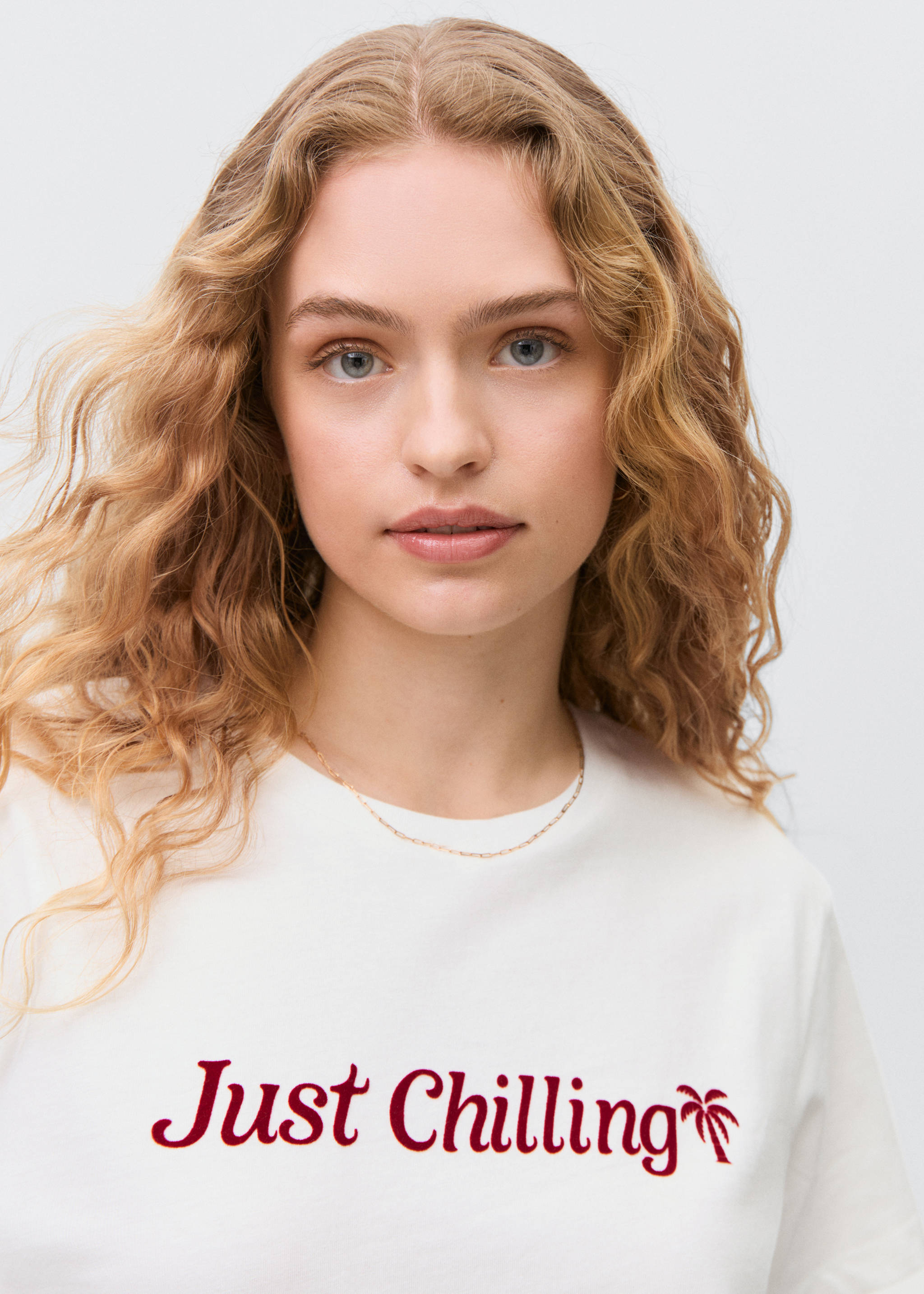 Flocked t-shirt with message - Details of the article 1, Off White. Ref: 87017688-00.