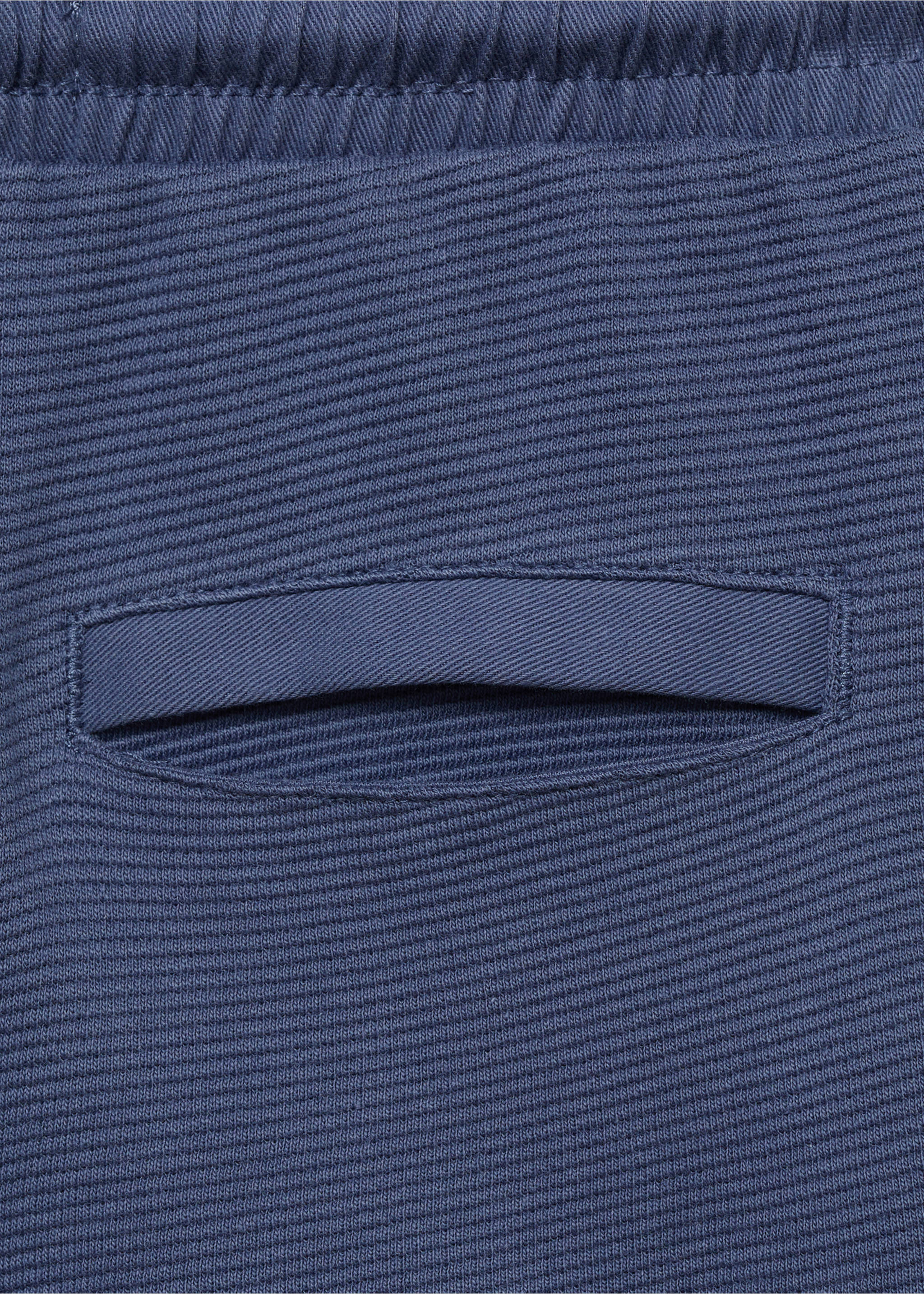 Elastic waist Bermuda shorts - Details of the article 0, Navy. Ref: 87017706-00.
