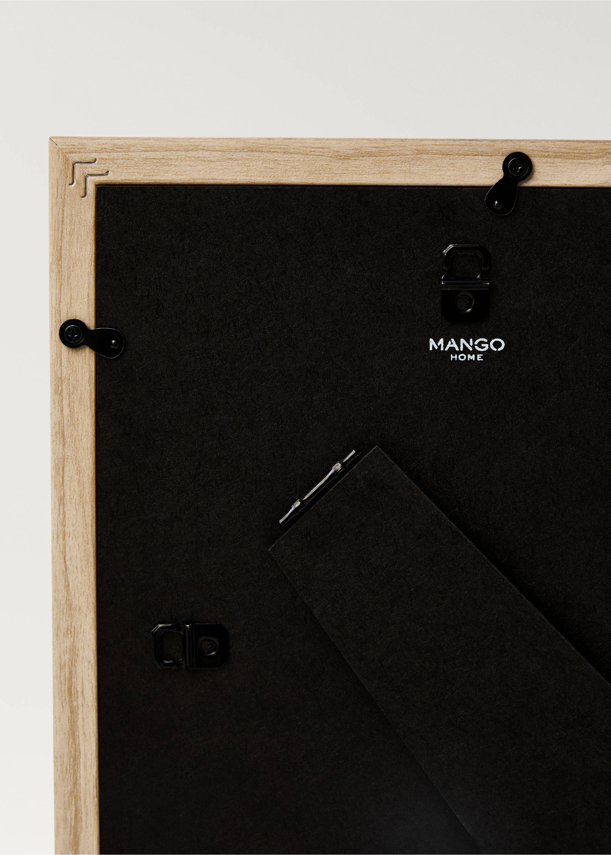 Large wood-effect frame - Details of the article 4, Brown. Ref: 87017716-00.