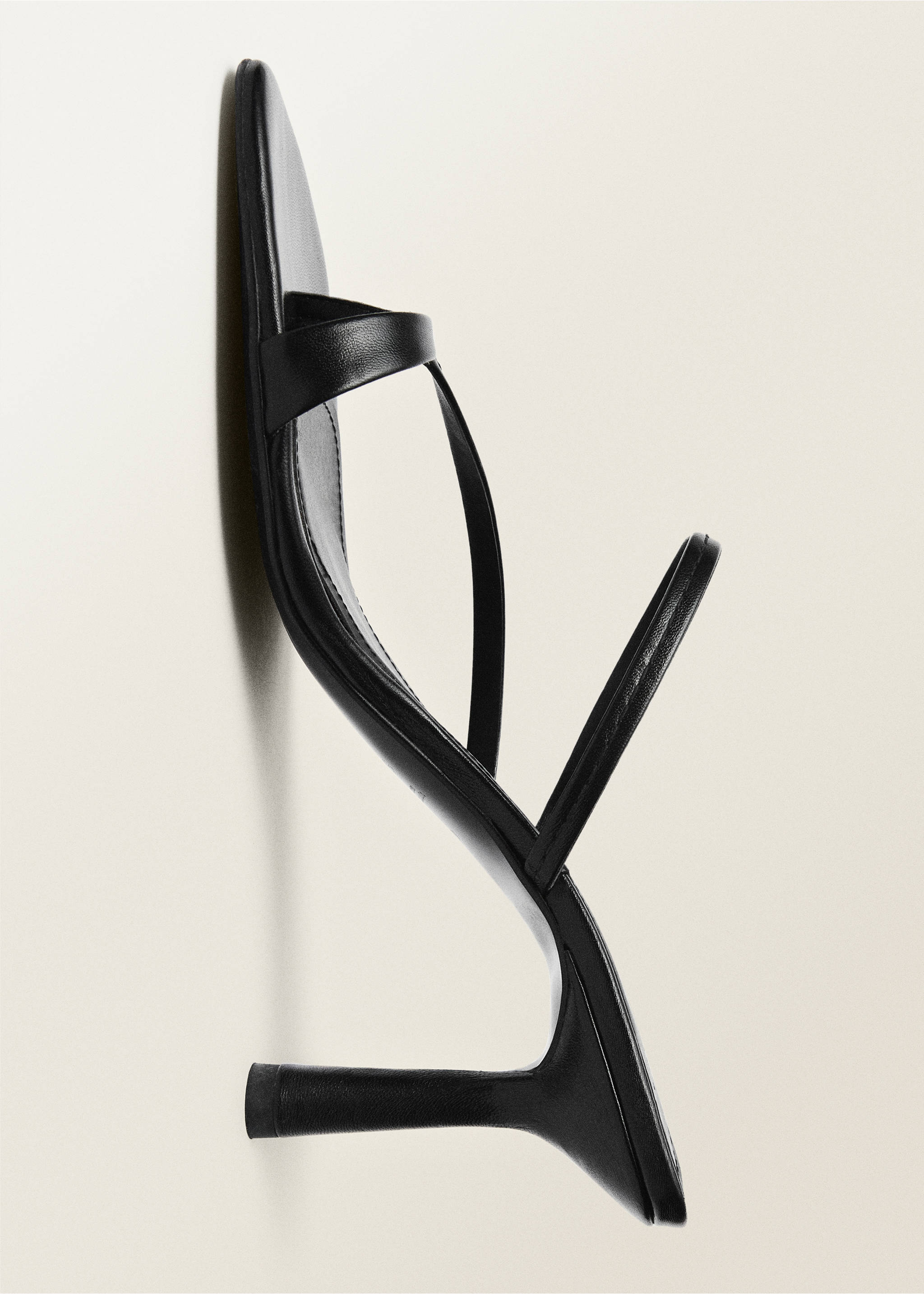 Heeled leather sandals with straps - Details of the article 3, Black. Ref: 87017717-00.