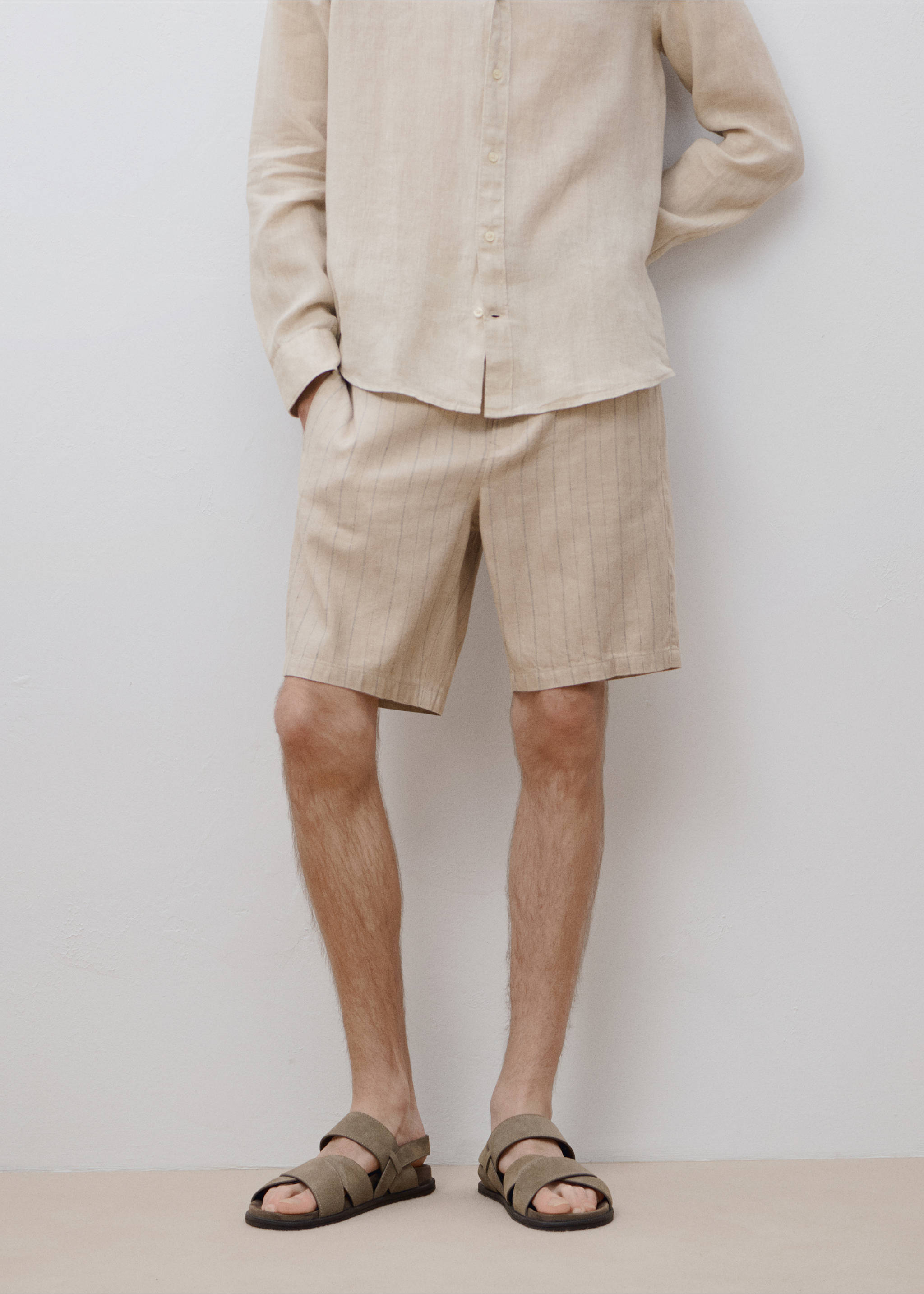 Bermuda lin à rayures - Détail de l'article 5, Sable. Ref: 87017889-00.