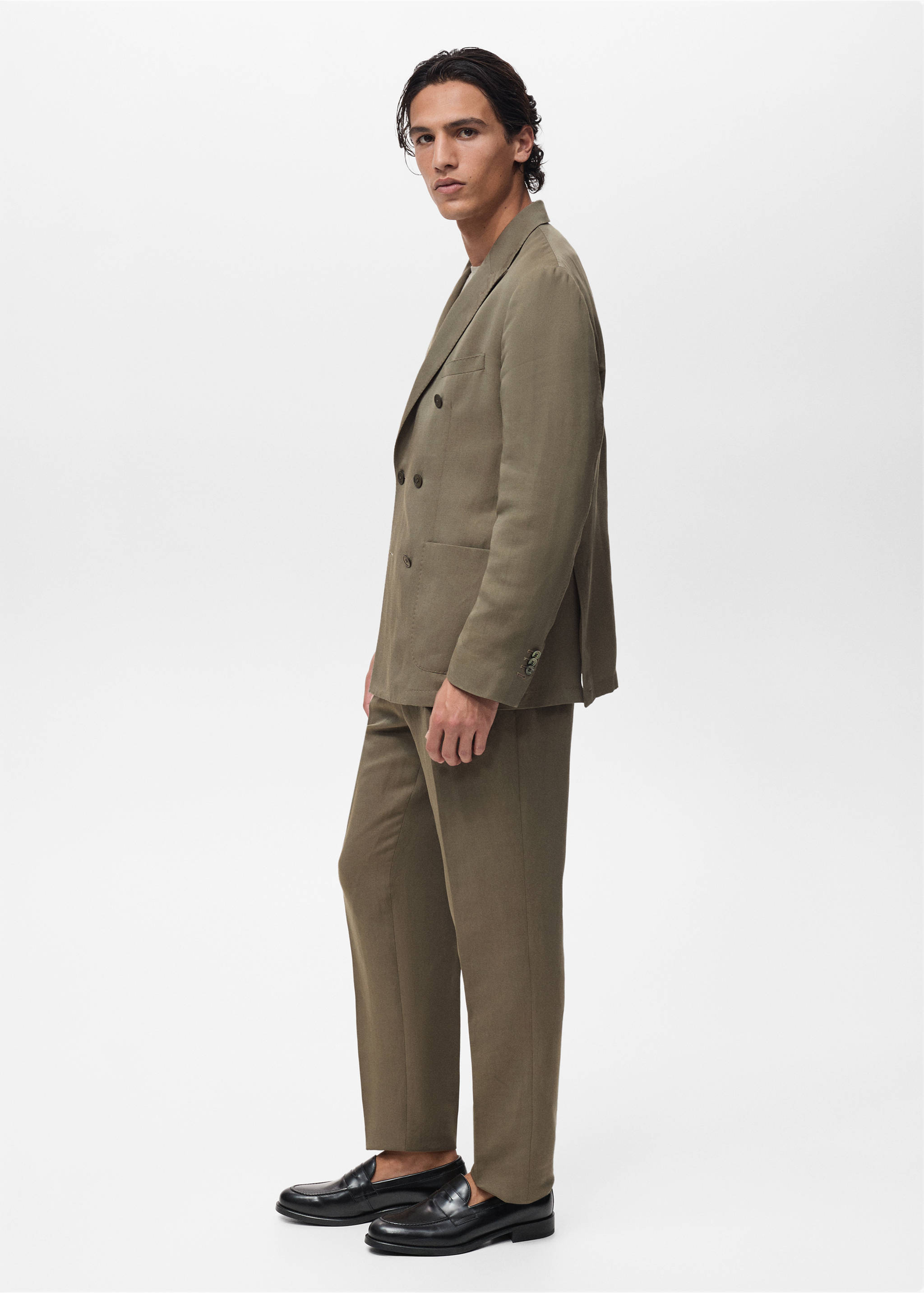 Pantalón traje slim fit mezcla lino pinzas - Detalle del artículo 2, Gris visón. Ref: 87017900-00.