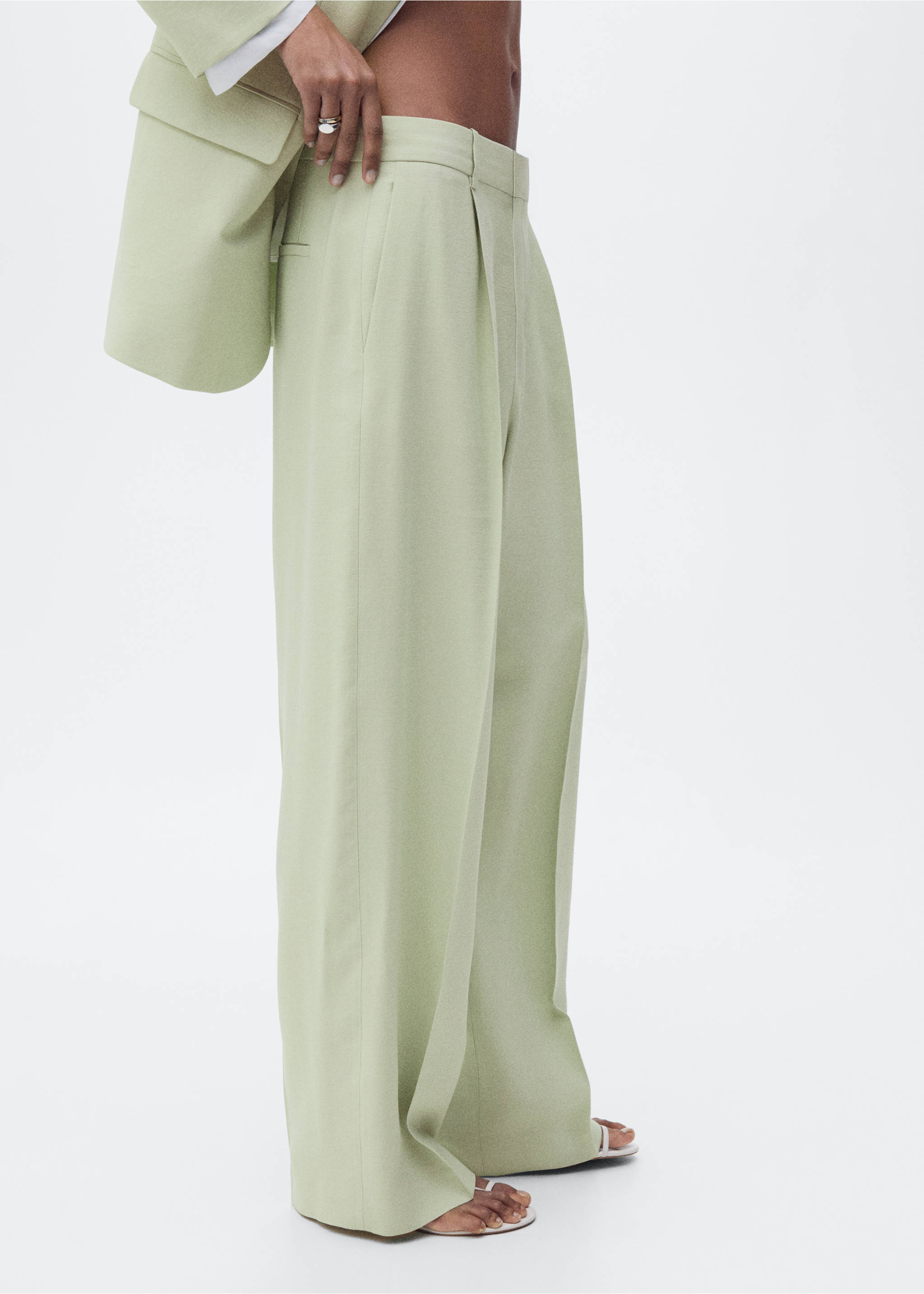 Pantalón traje recto - Plano medio, Verde pastel. Ref: 87017912-00.