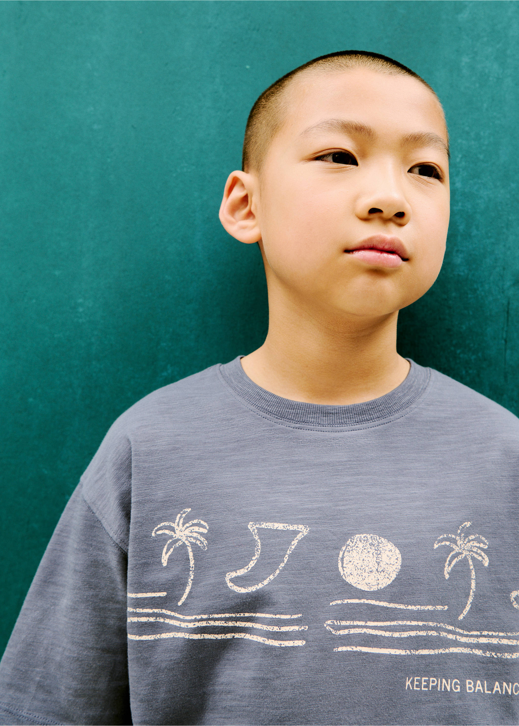 Palm print T-shirt - Details of the article 1, Blue. Ref: 87018278-00.