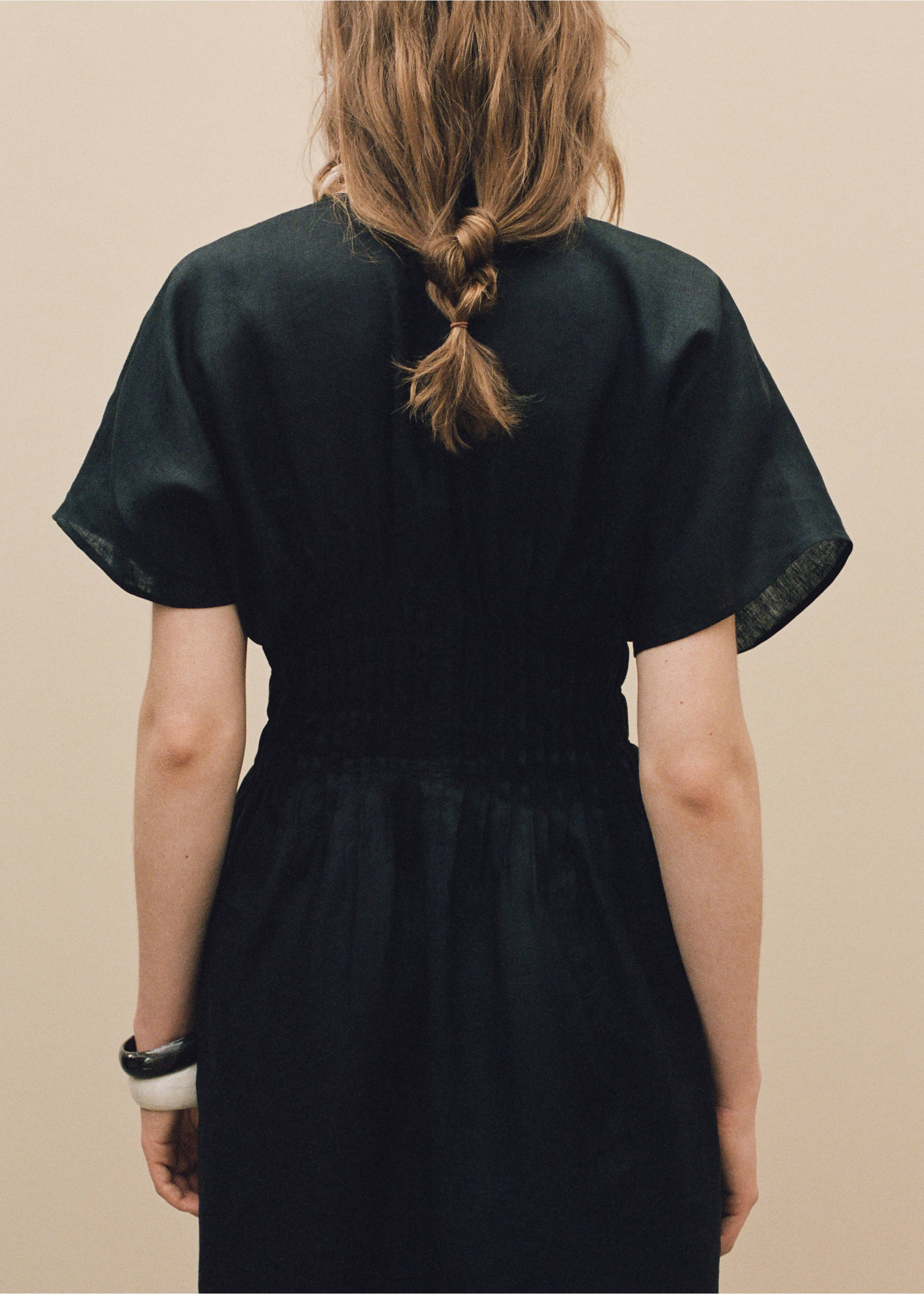 Vestido largo lino panel fruncido - Detalle del artículo 9, Negro. Ref: 87018645-00.