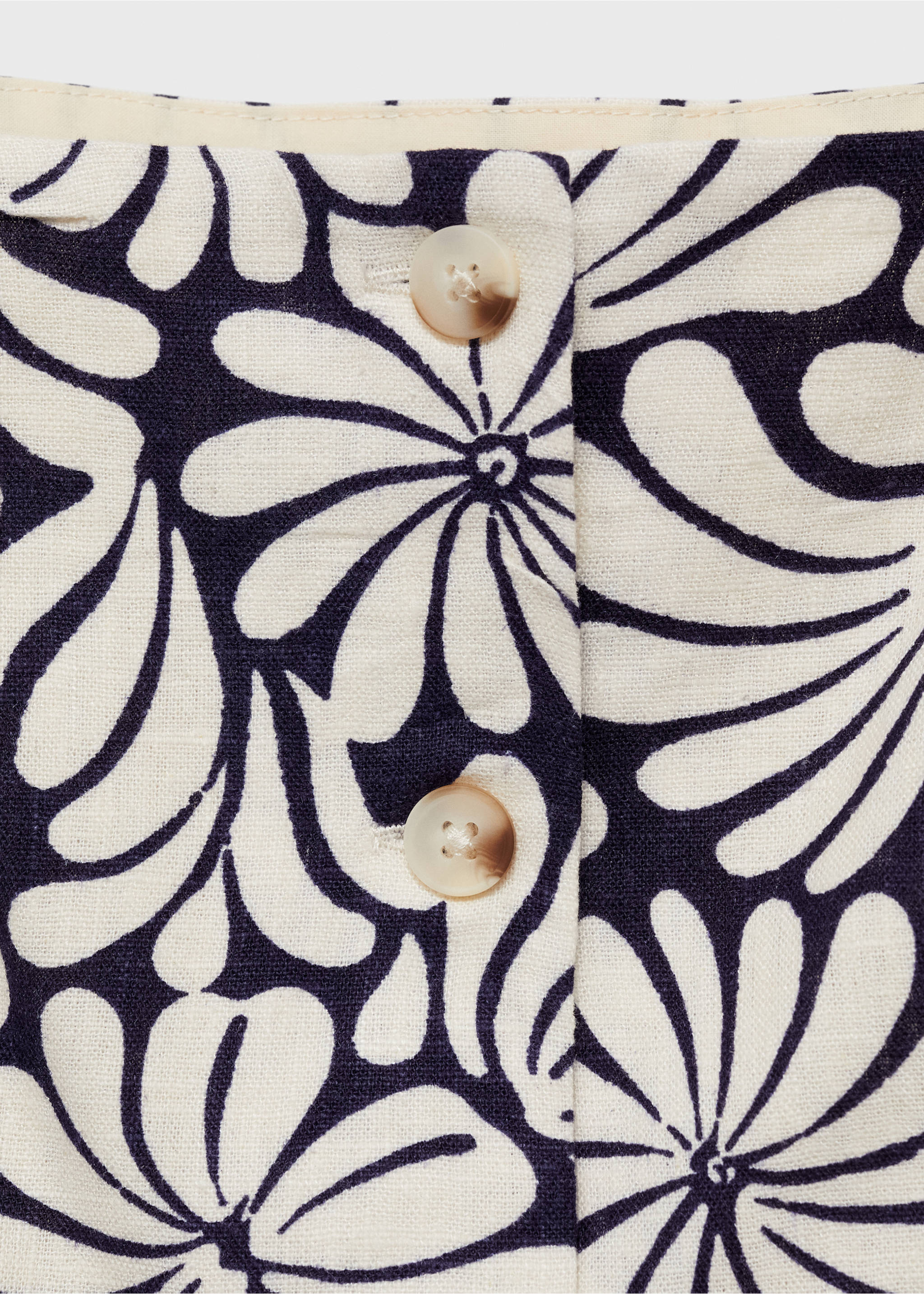 Tailliertes Leinen-Top mit Blumenmotiv - Detail des Artikels 8, Ecru. Ref: 87018650-00.