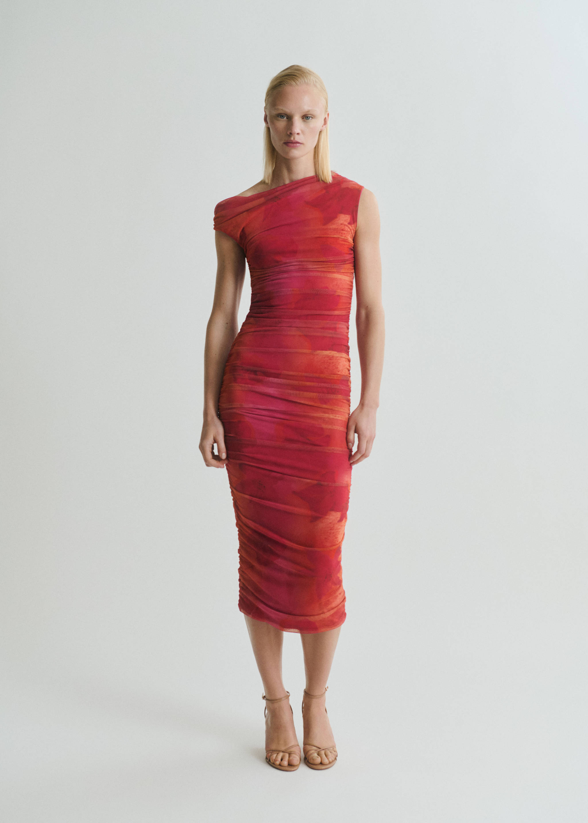 Midi-Kleid mit Blumenmuster und asymmetrischem Ausschnitt - Allgemeine Ansicht