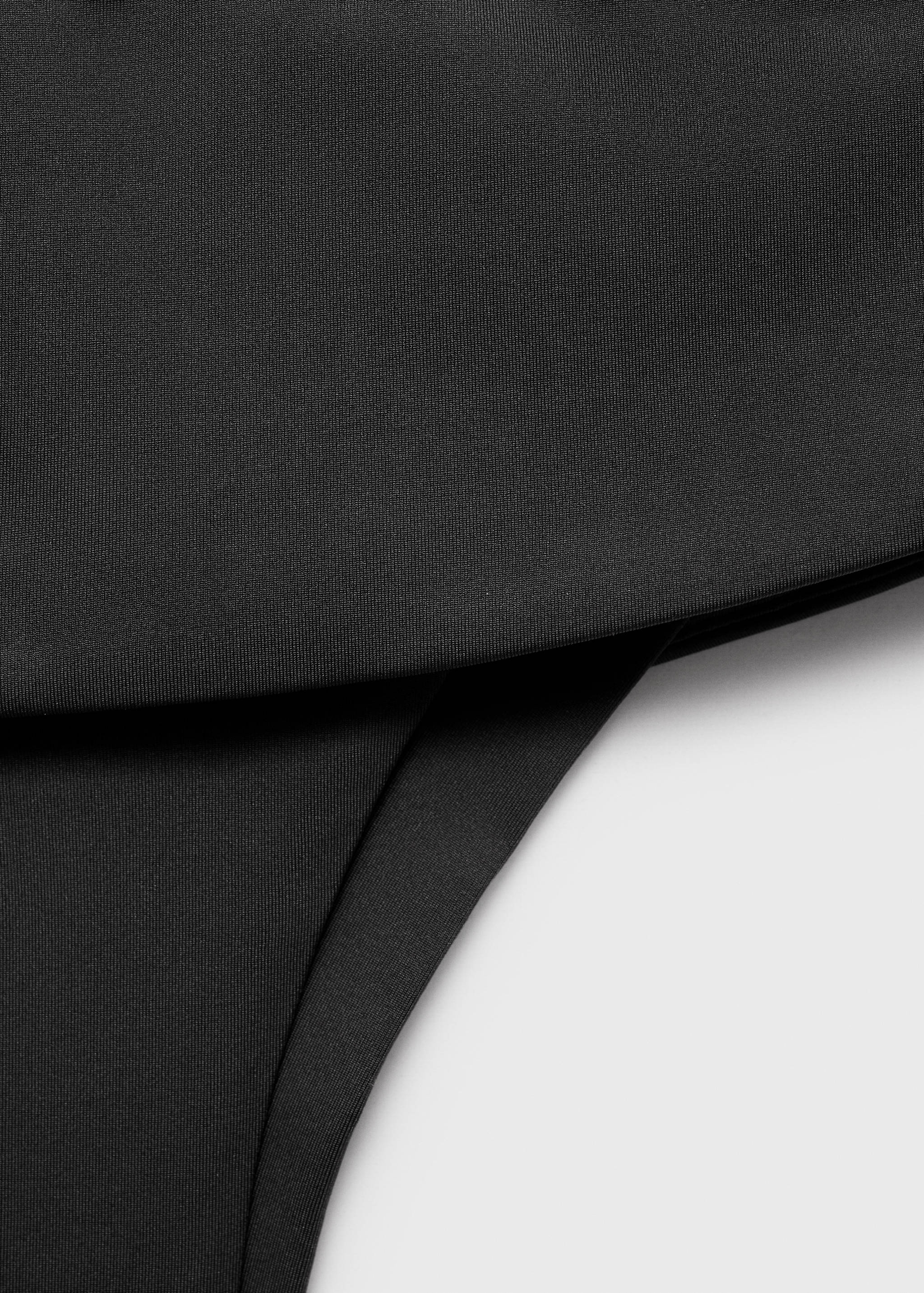 Bikinitrosa - Detaljer om artikeln 8