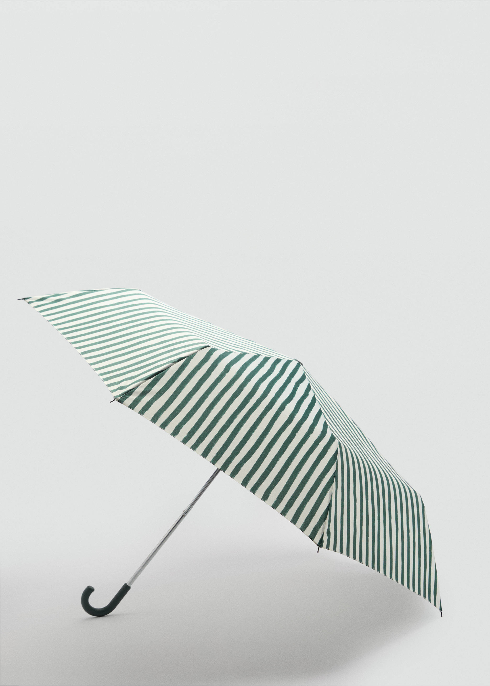Guarda-chuva com estampado às riscas - Plano médio, Verde. Ref: 87020241-00.