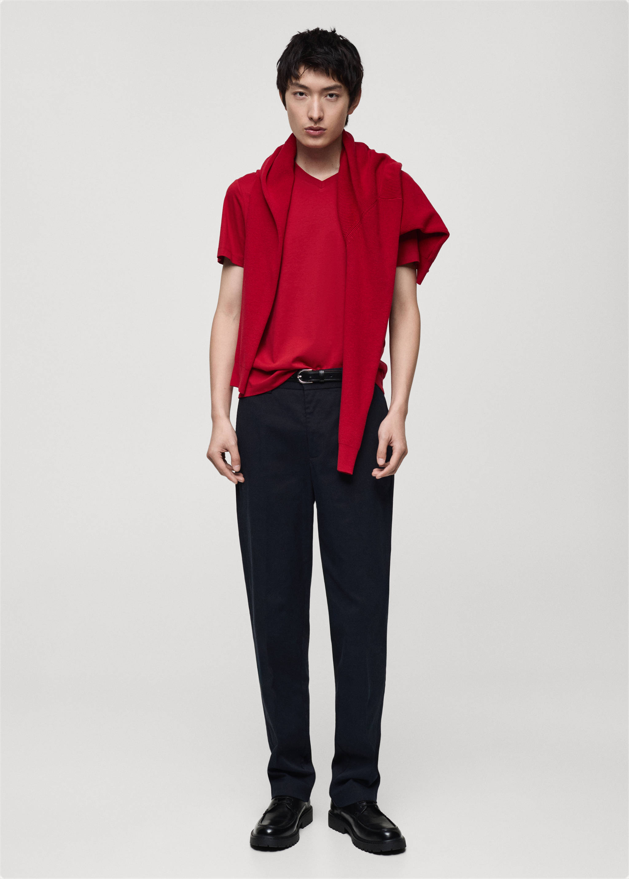 Tričko slim fit s výstřihem do V 100% bavlna - Celkový náhled