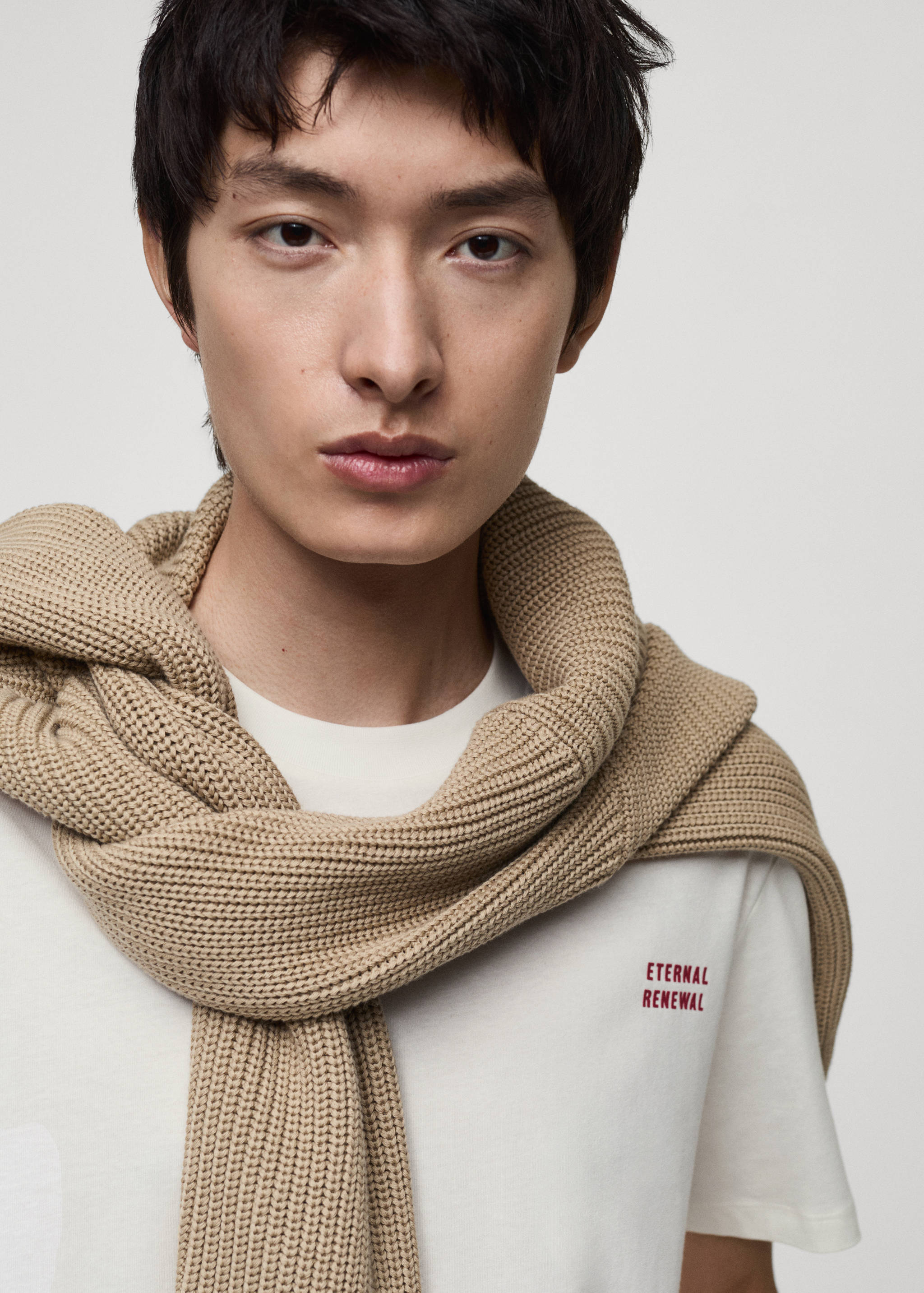 T-Shirt aus 100 % Baumwolle mit kombiniertem Print - Detail des Artikels 1