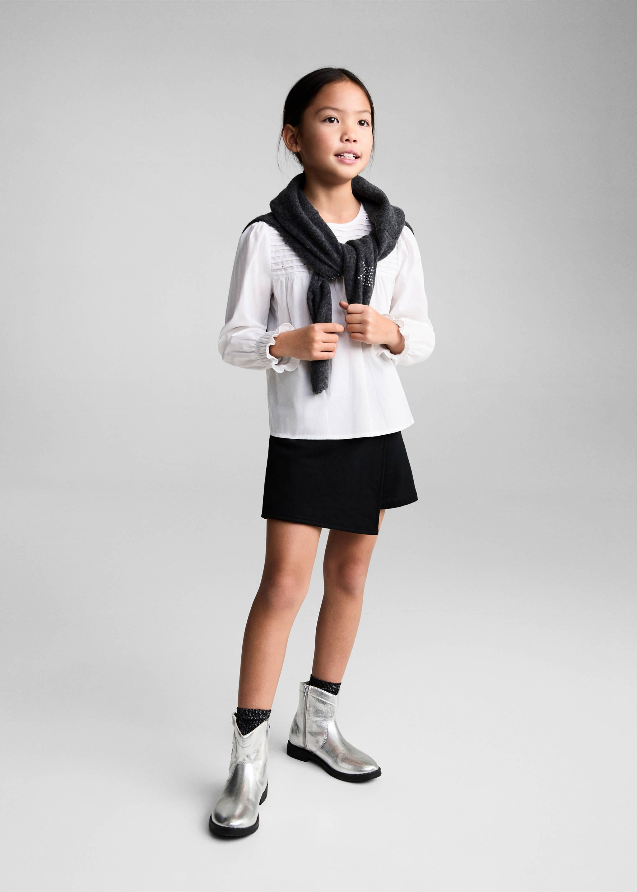 Plisszírozott blúz strasszkövekkel - Általános sík, Fehér. Ref: 87020257-00.