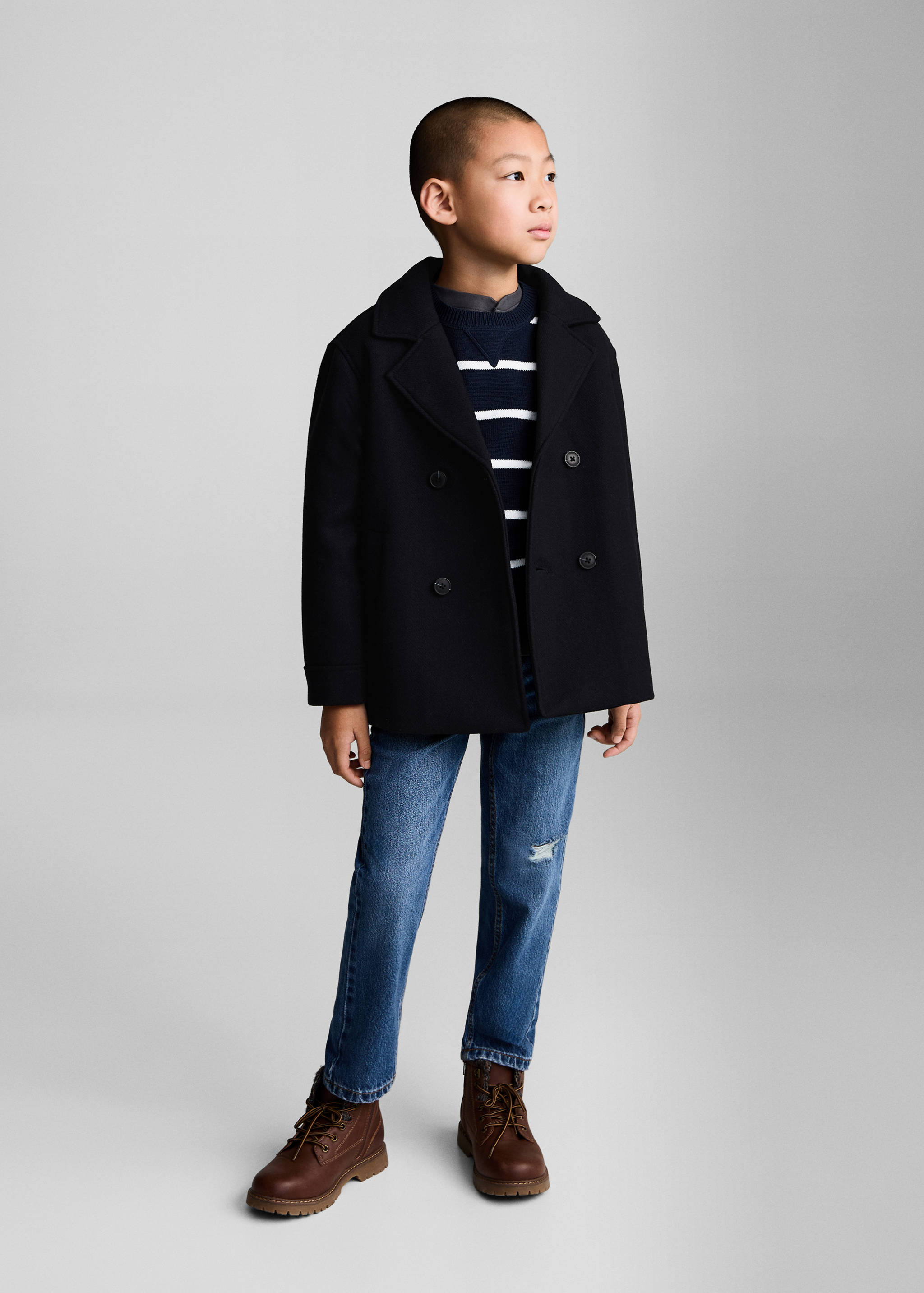 Buttoned wool coat - General plane