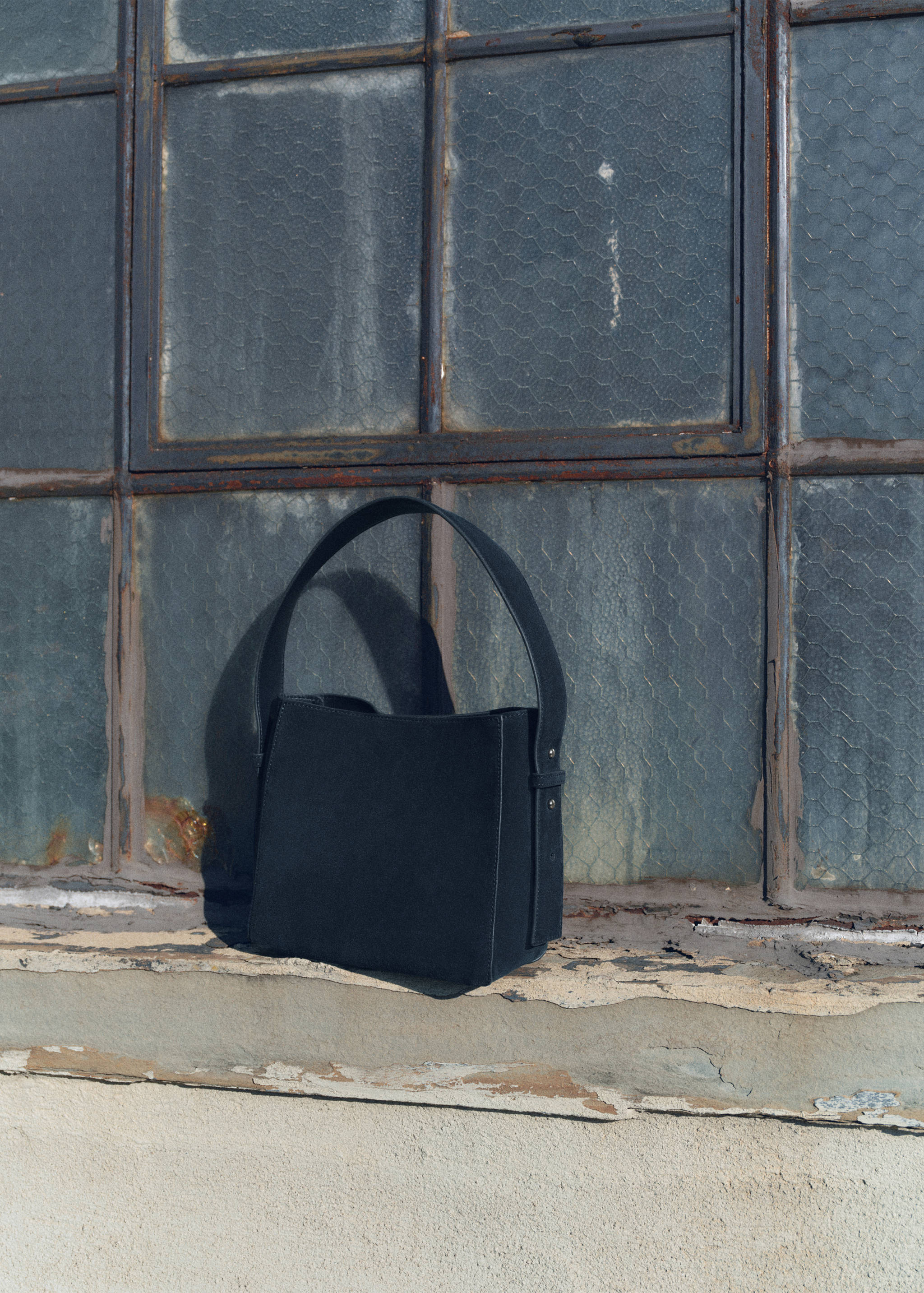Mini-Shopper Bag aus Rauleder - Allgemeine Ansicht