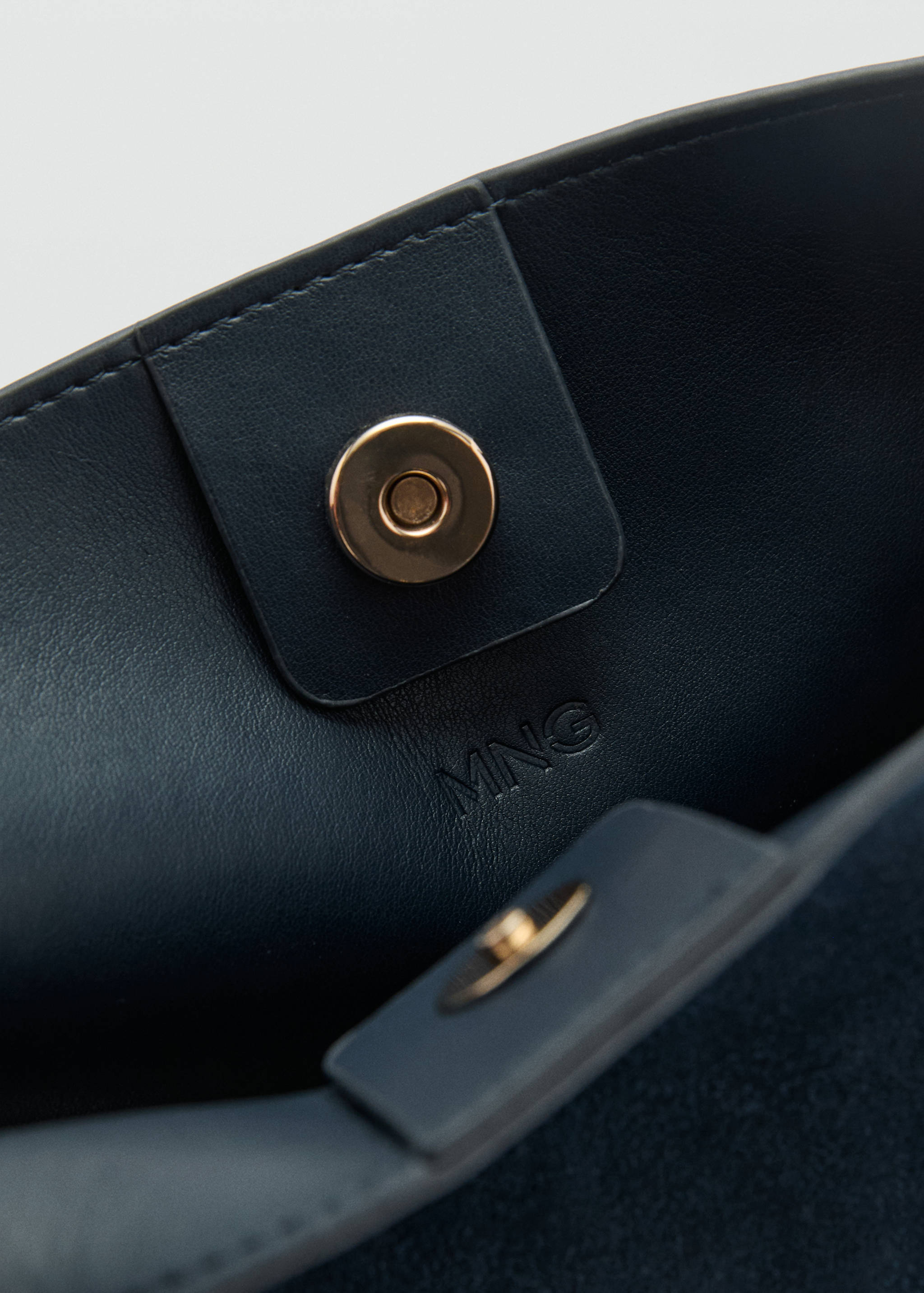Mini-Shopper Bag aus Rauleder - Detail des Artikels 3