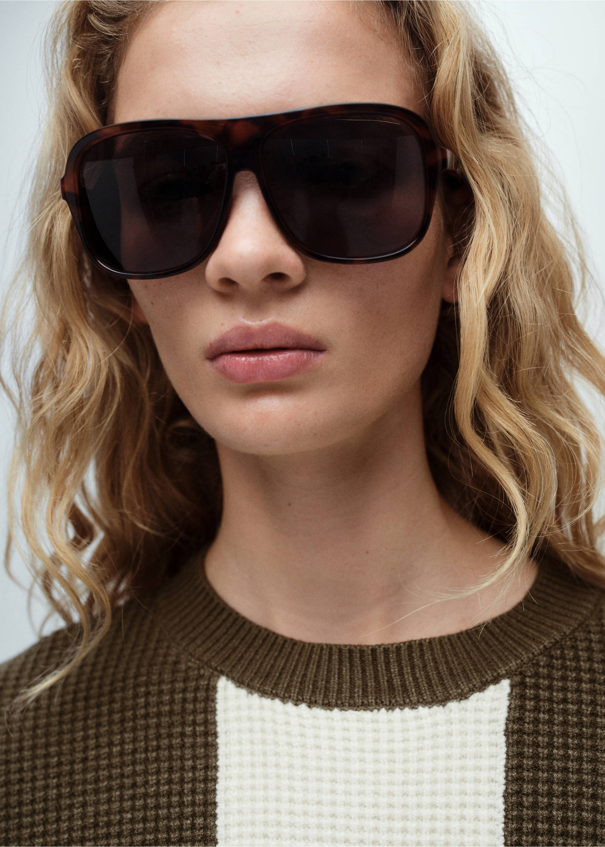 Knit striped sweater - Details of the article 1, Khaki. Ref: 87020435-00.