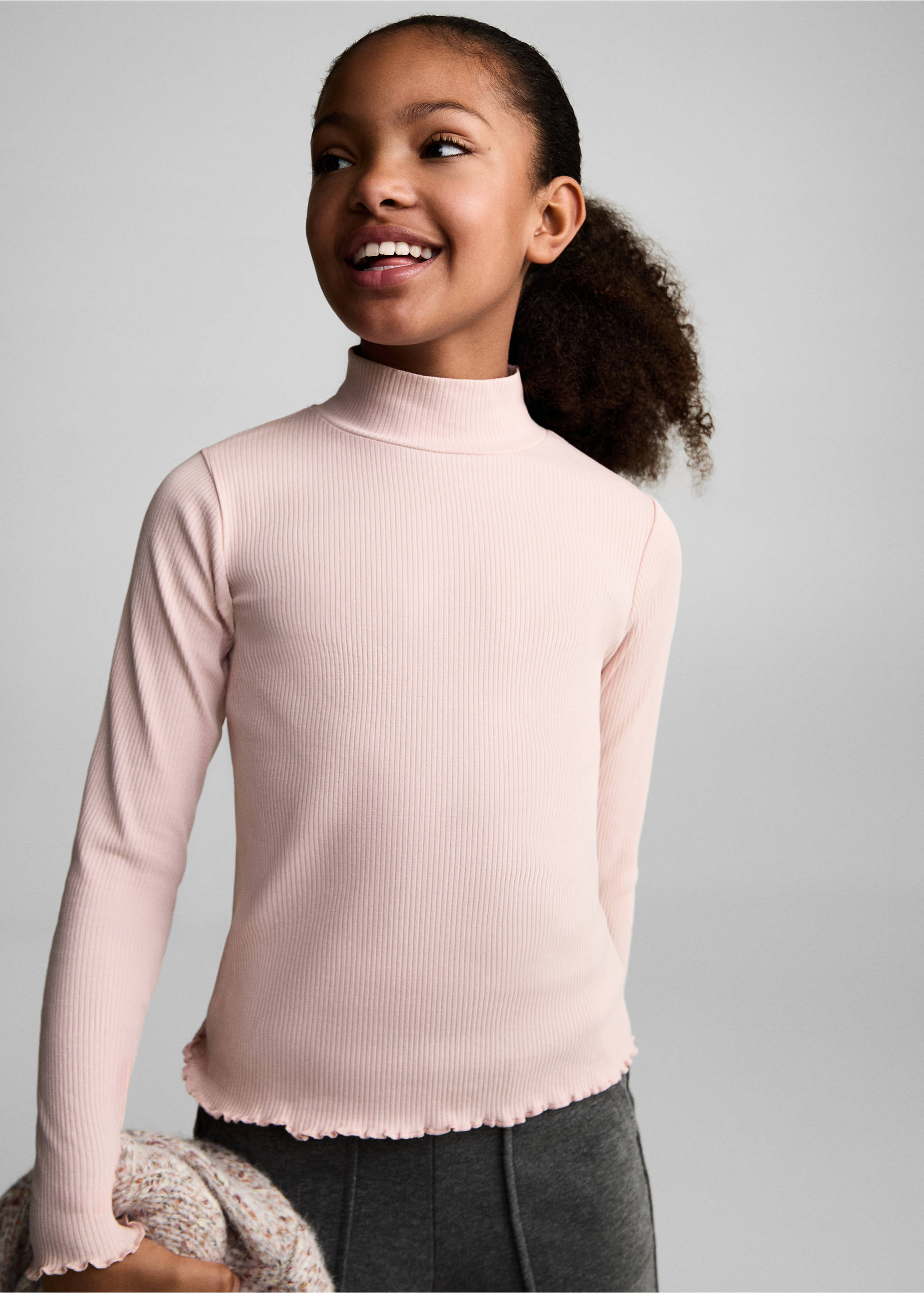 Geripptes T-Shirt mit hohem Kragen - Mittlere Ansicht, Rosa. Ref: 87020447-00.