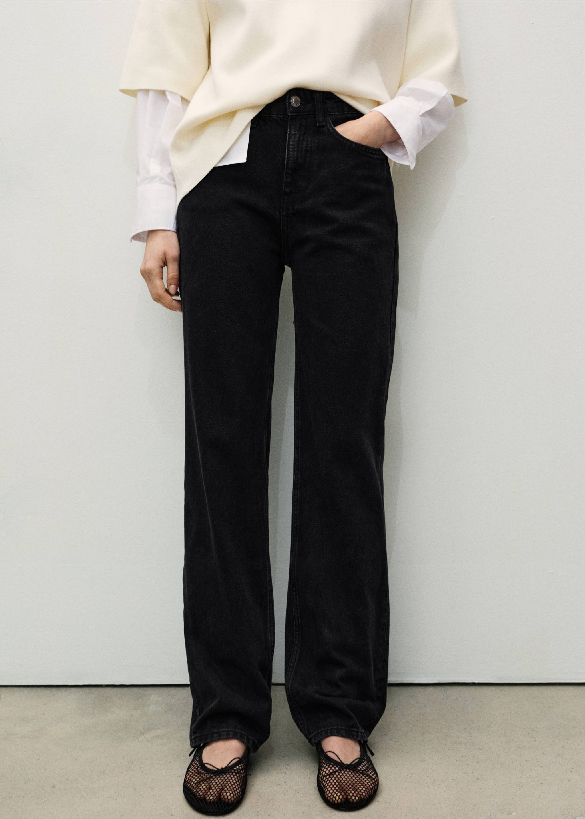 Jean Matilda droit taille normale - Plan moyen, Black denim. Ref: 87020450-00.