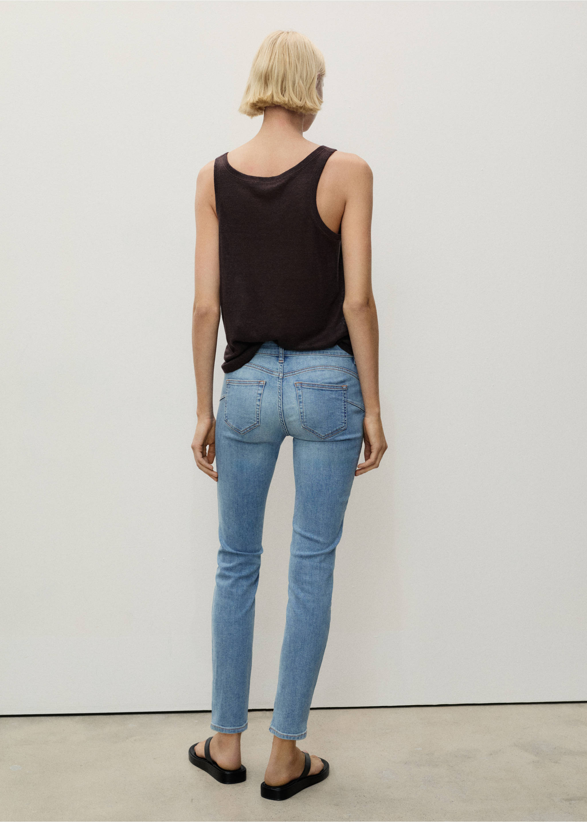 Jeans Pushup skinny tiro bajo - Reverso del artículo, Azul medio. Ref: 87020454-00.