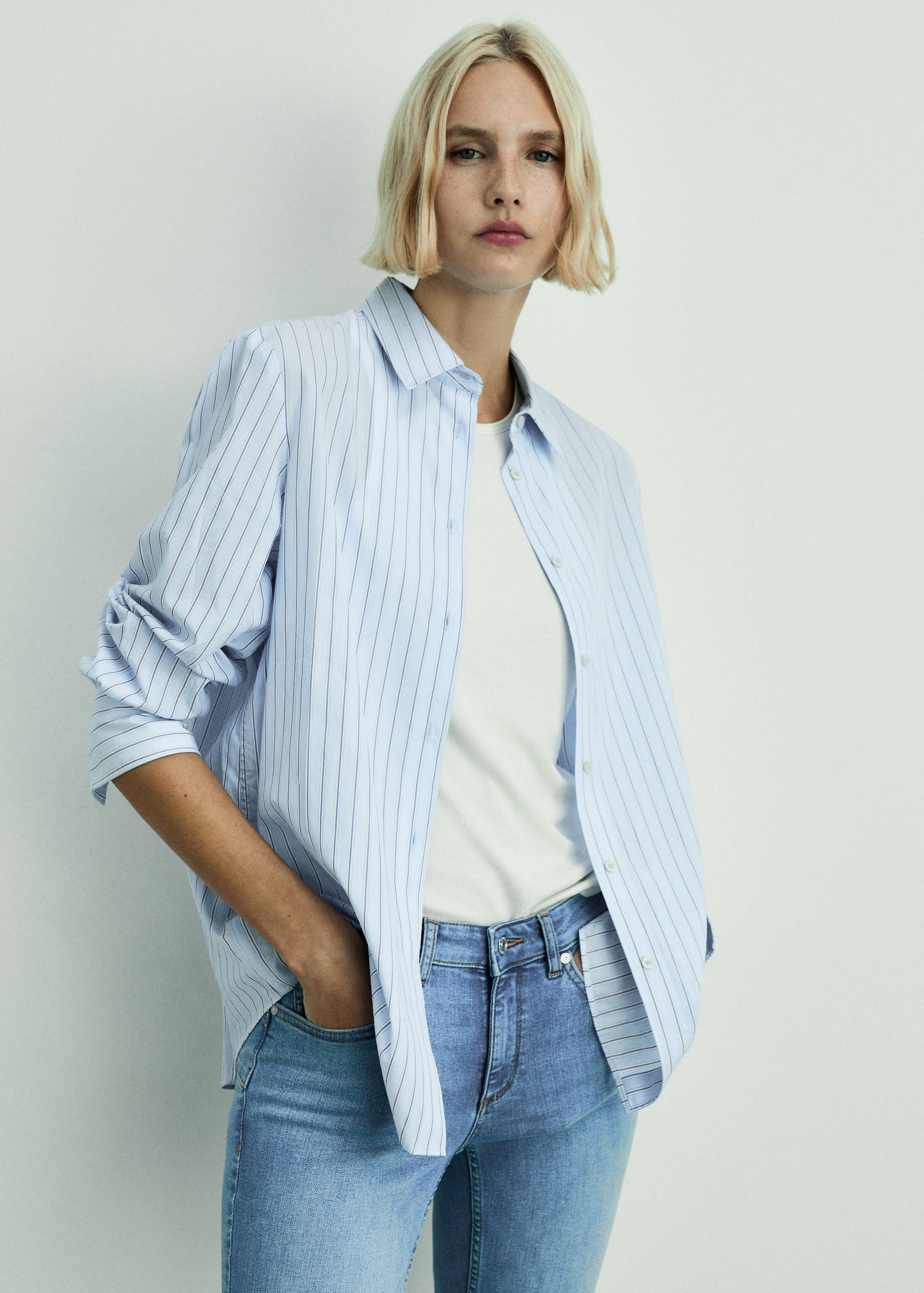 Push-up low-rise skinny jeans - Details of the article 1