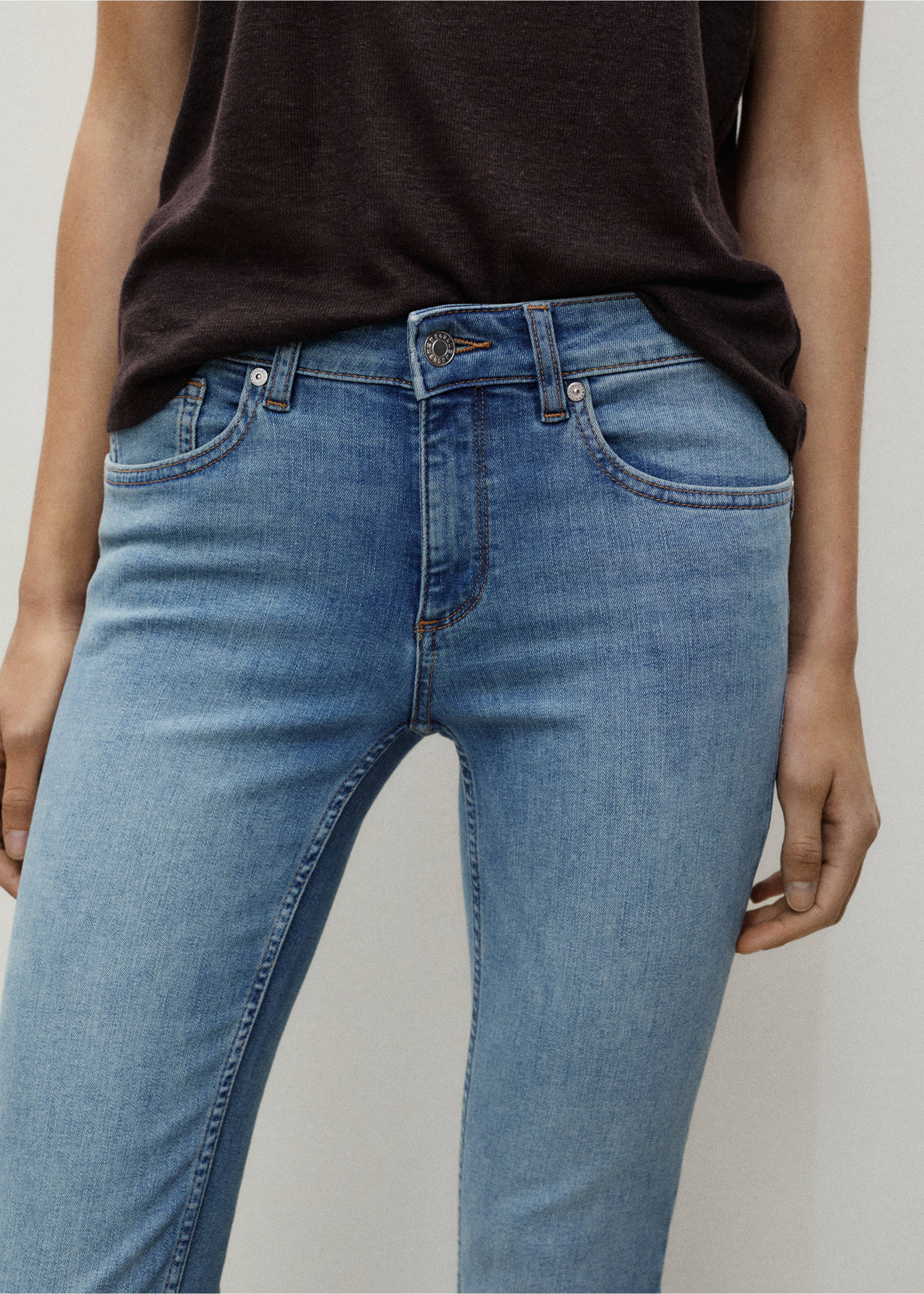 Jeans Pushup skinny tiro bajo - Detalle del artículo 3, Azul medio. Ref: 87020454-00.
