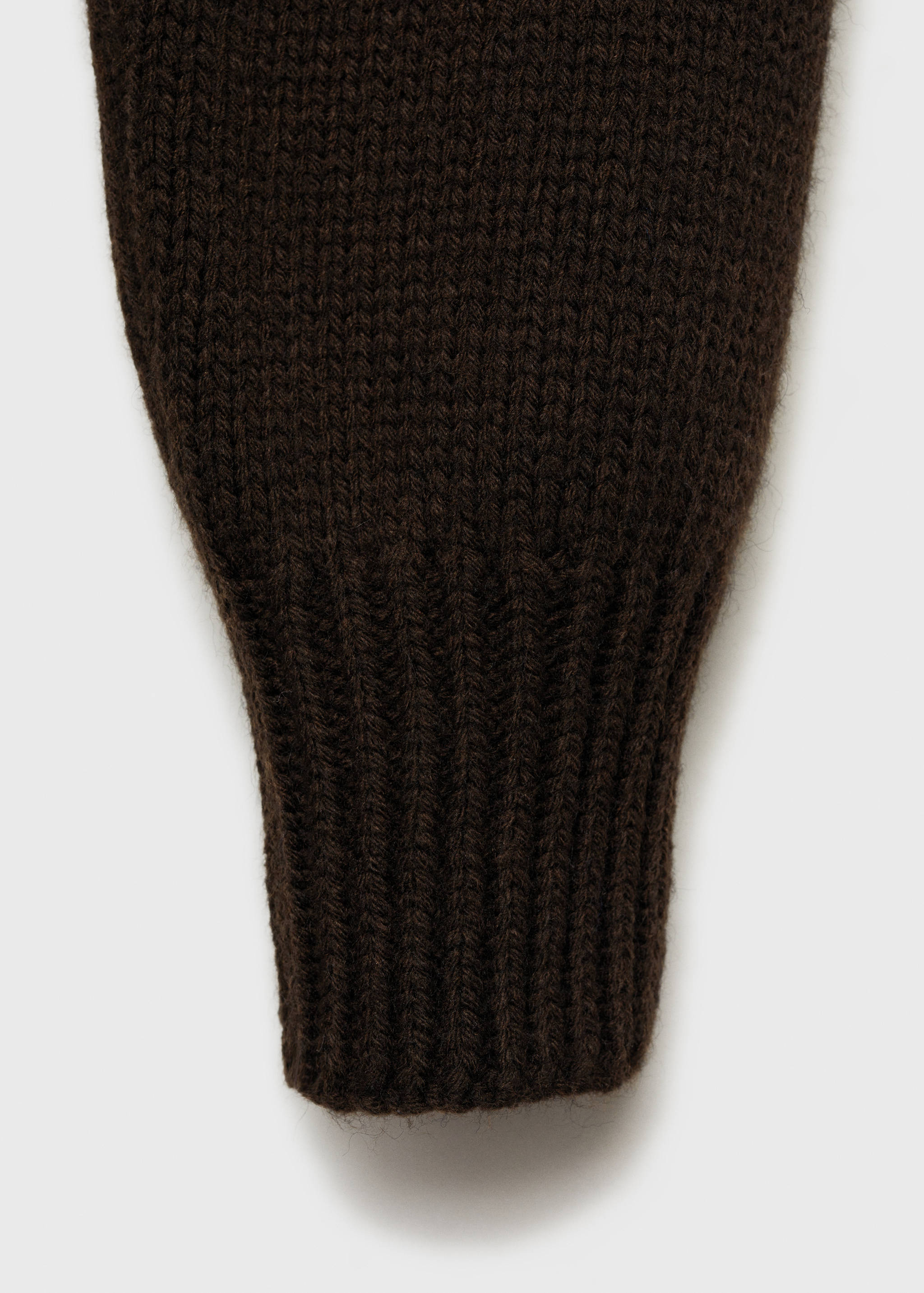 Chunky-knit sweater with ribbed trims - Details of the article 0