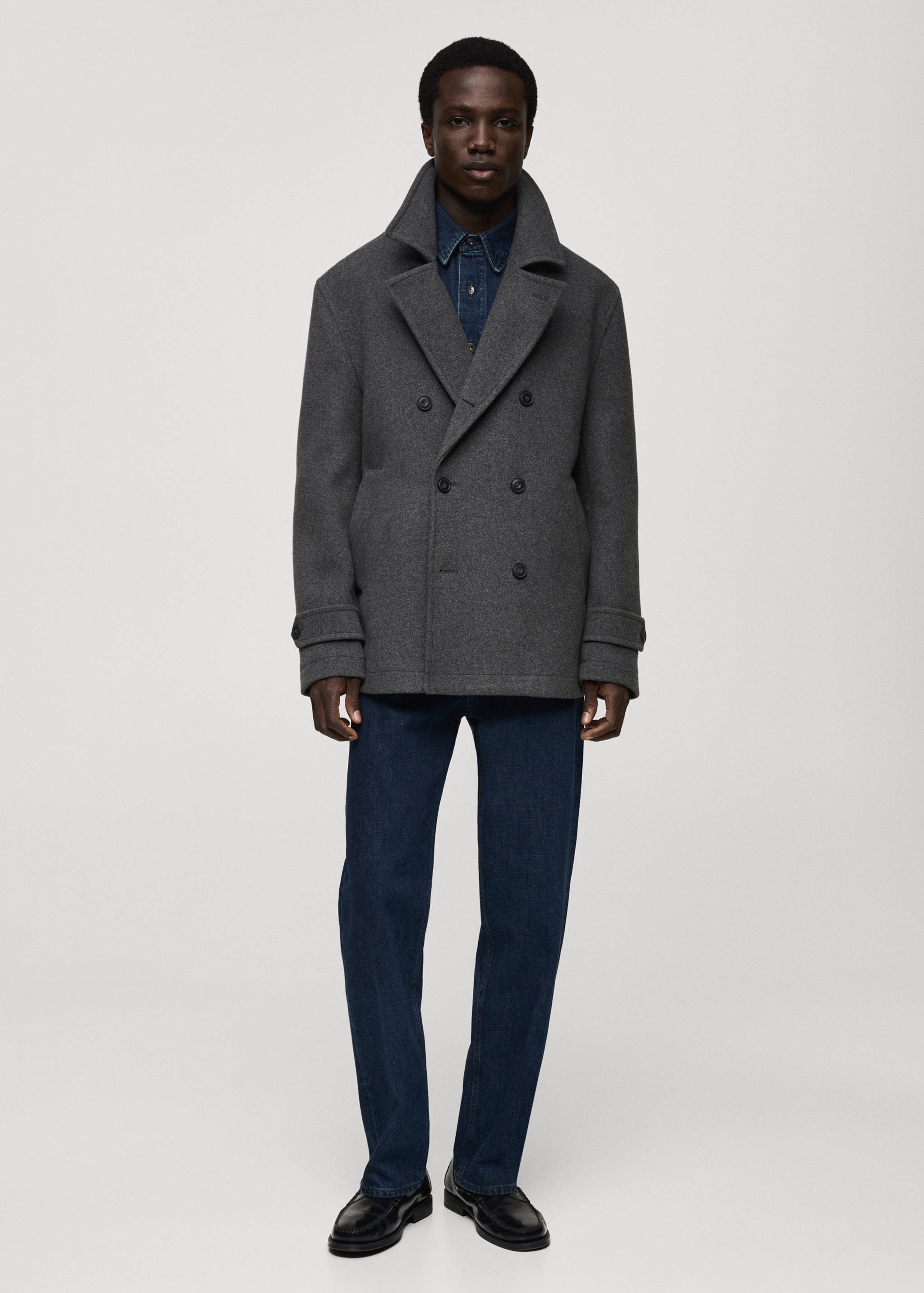 Wool double-breasted coat - General plane