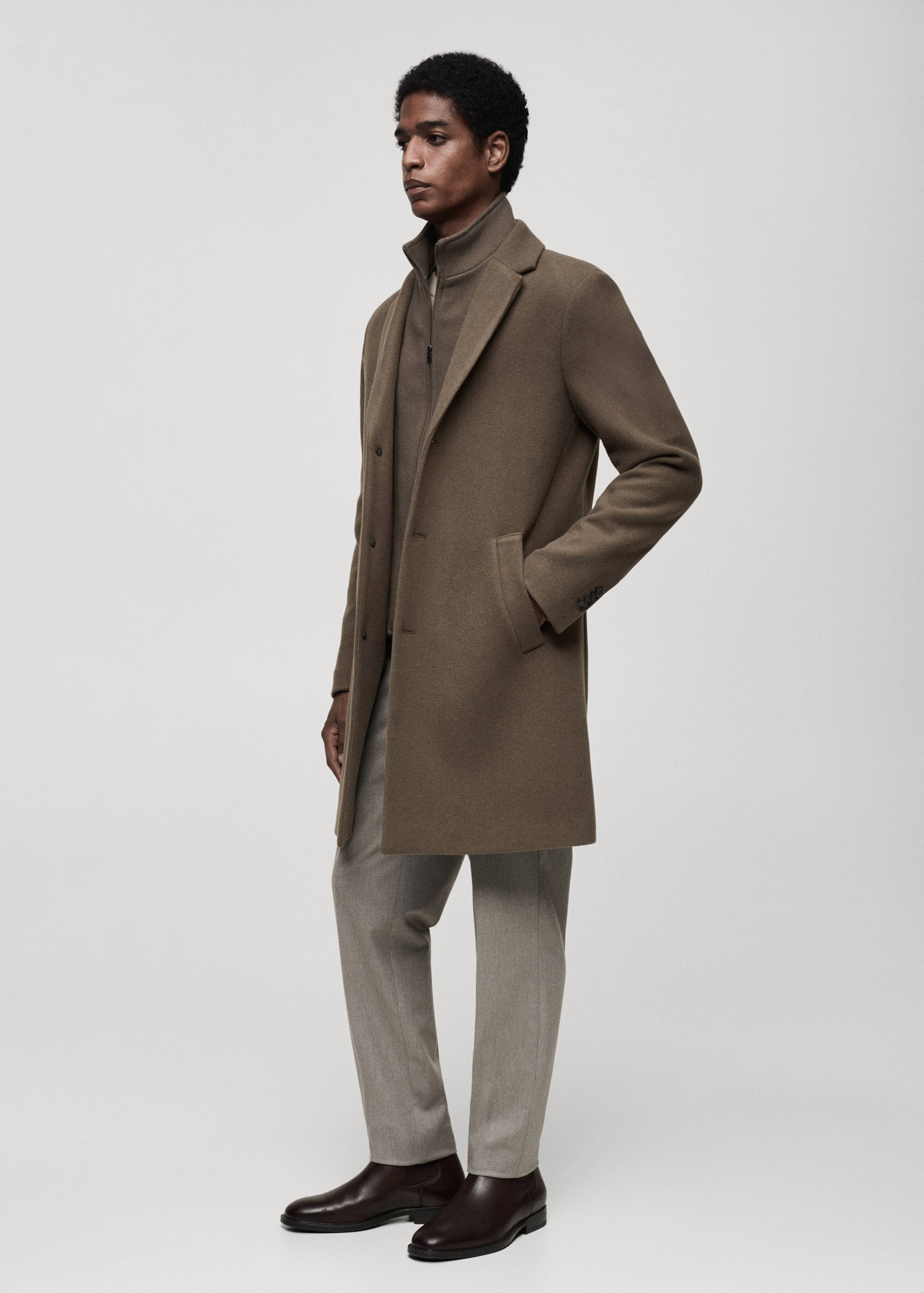 Wool coat with detachable collar - Details of the article 2