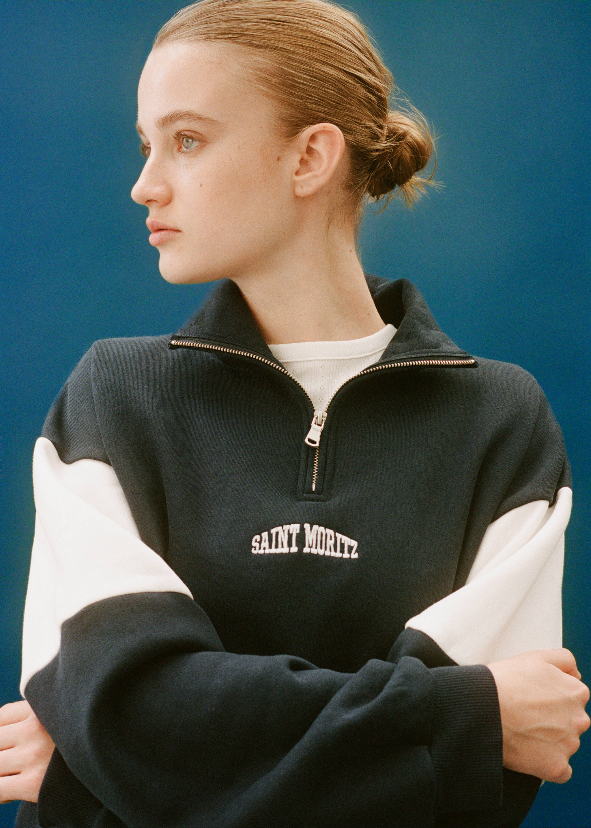 Sweatshirt mit Zip und Schriftzug - Detail des Artikels 5, Dunkles Marineblau. Ref: 87020595-00.