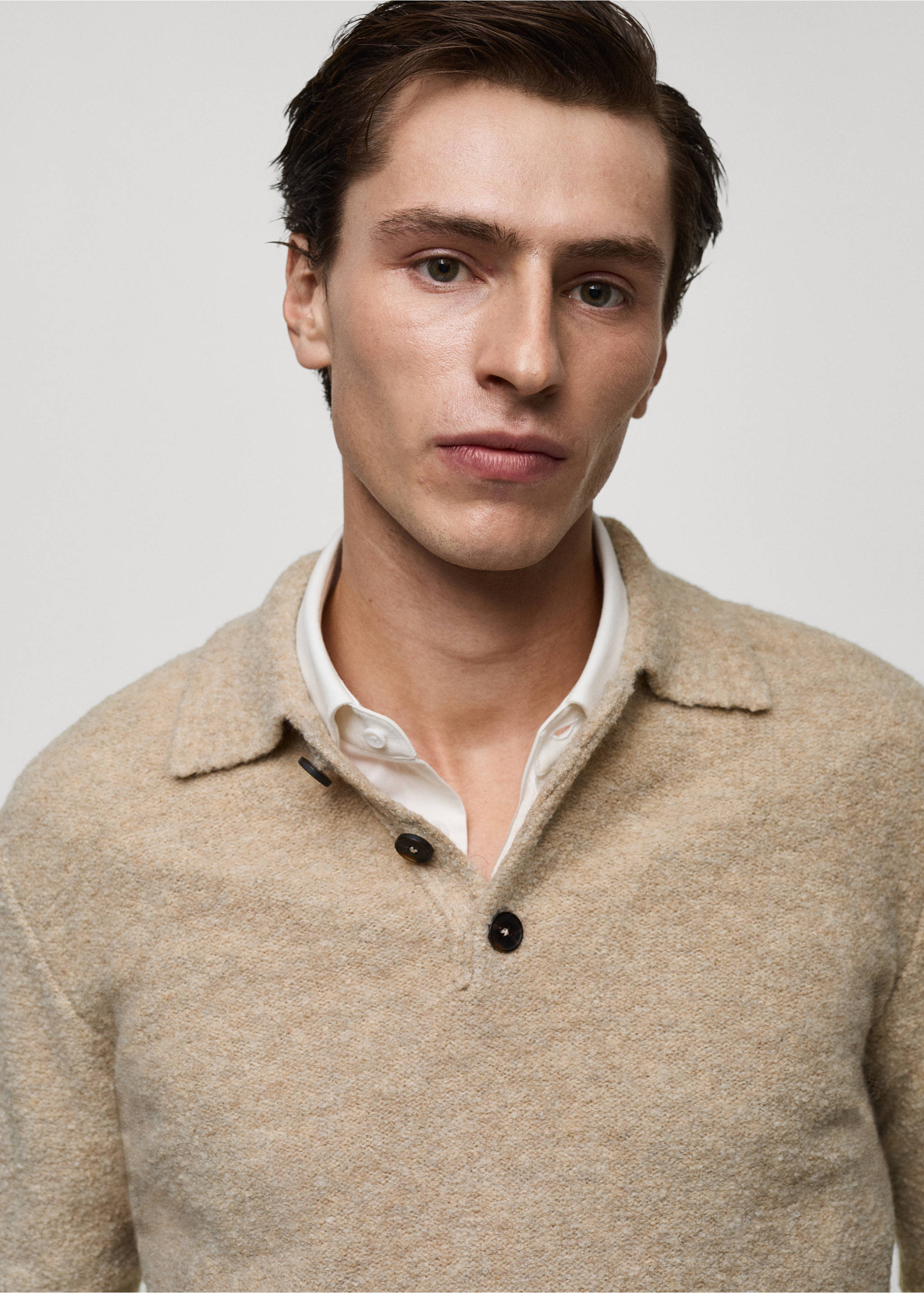 Mini boucle knit polo shirt - Details of the article 1, Sand. Ref: 87020601-00.