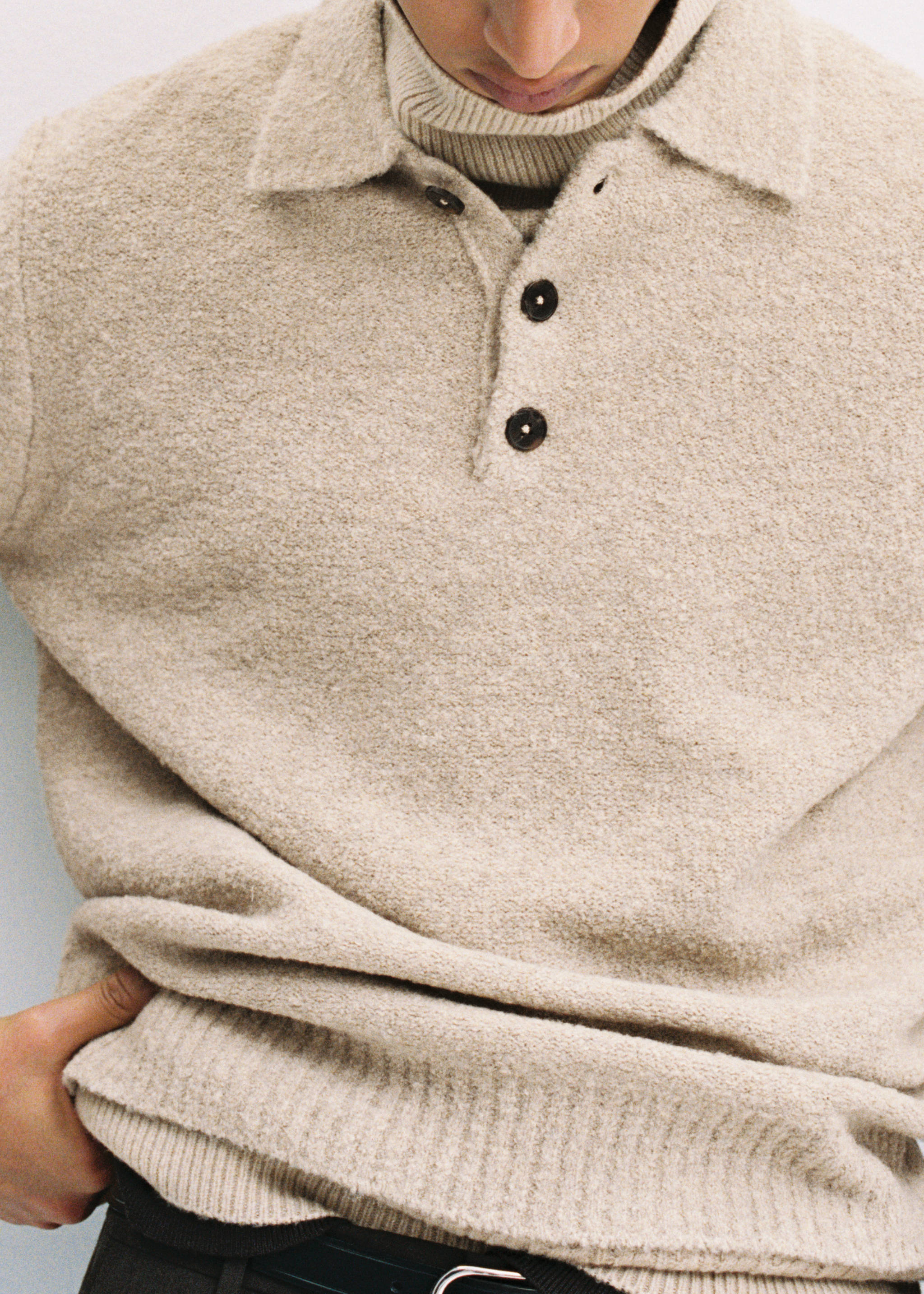 Mini boucle knit polo shirt - Details of the article 5, Sand. Ref: 87020601-00.