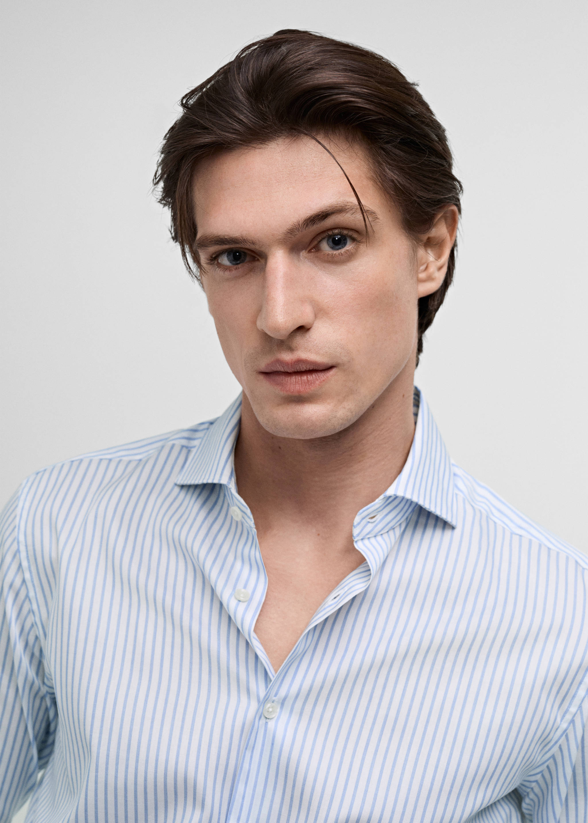 Slim Fit-Anzughemd aus Baumwolle mit Streifen - Detail des Artikels 1