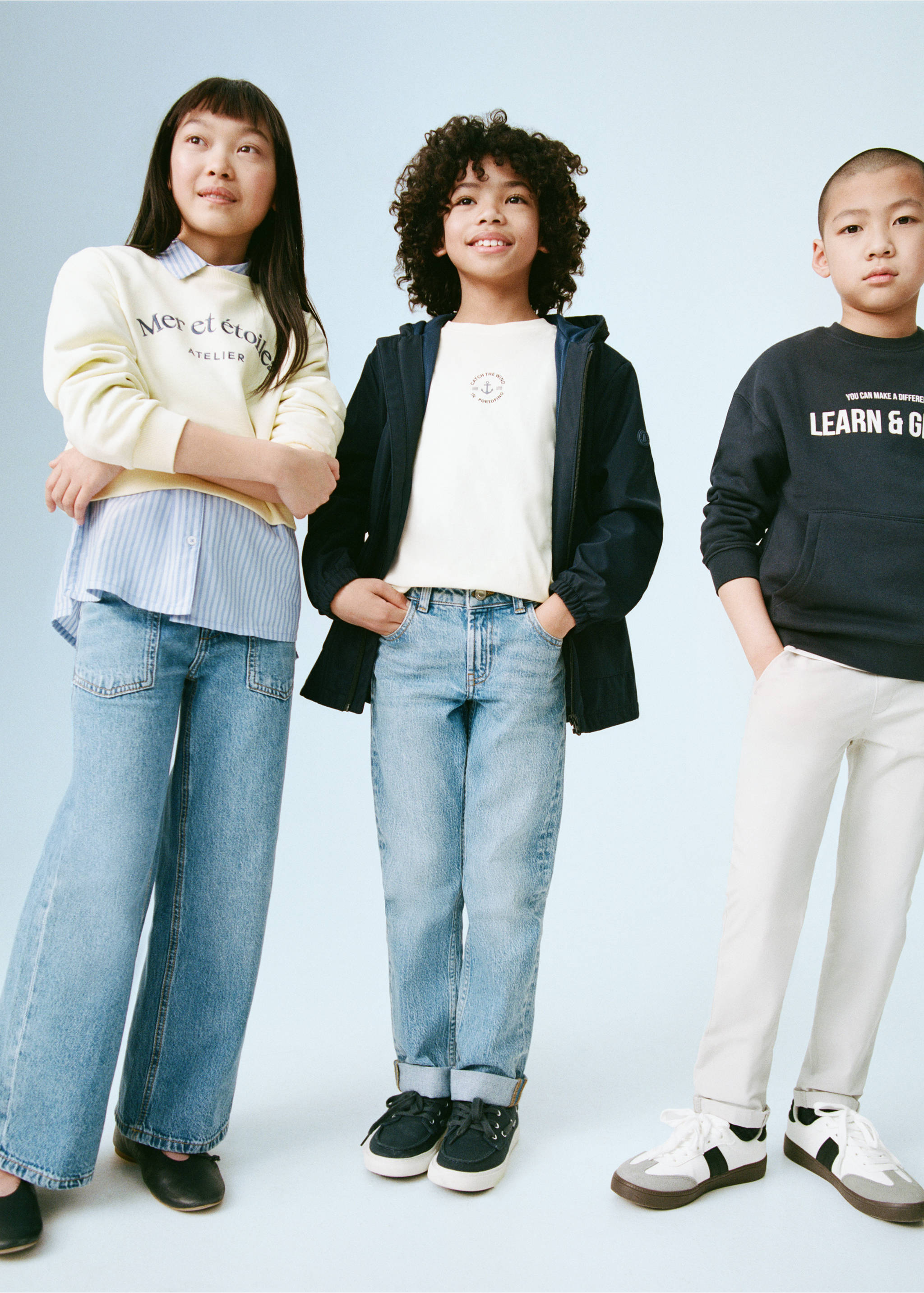 Straight jeans with turn-up - Details of the article 3, Medium Blue. Ref: 87020628-00.