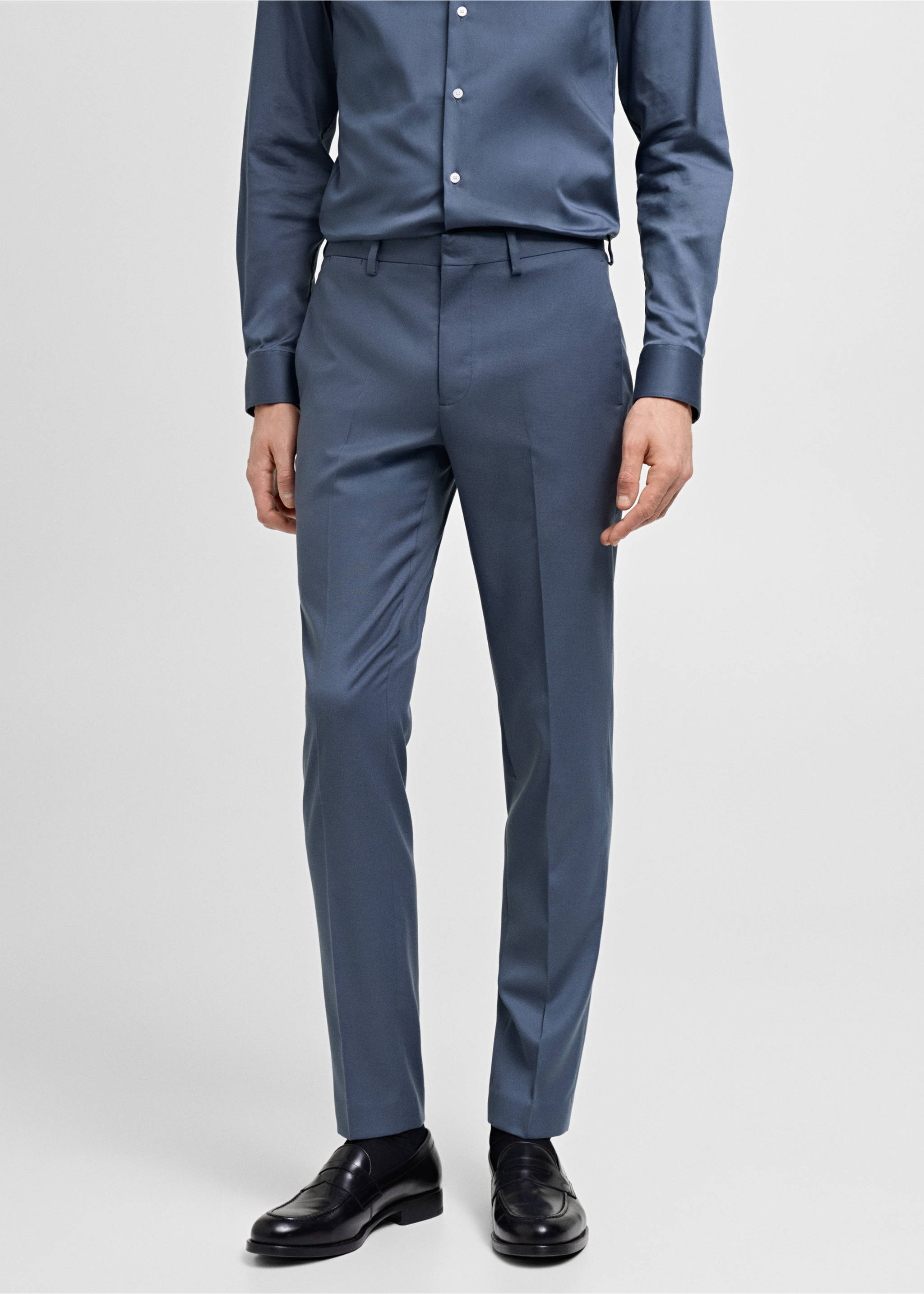 Pantalon costume Parí super slim-fit - Plan moyen, Bleu ciel. Ref: 87020632-00.