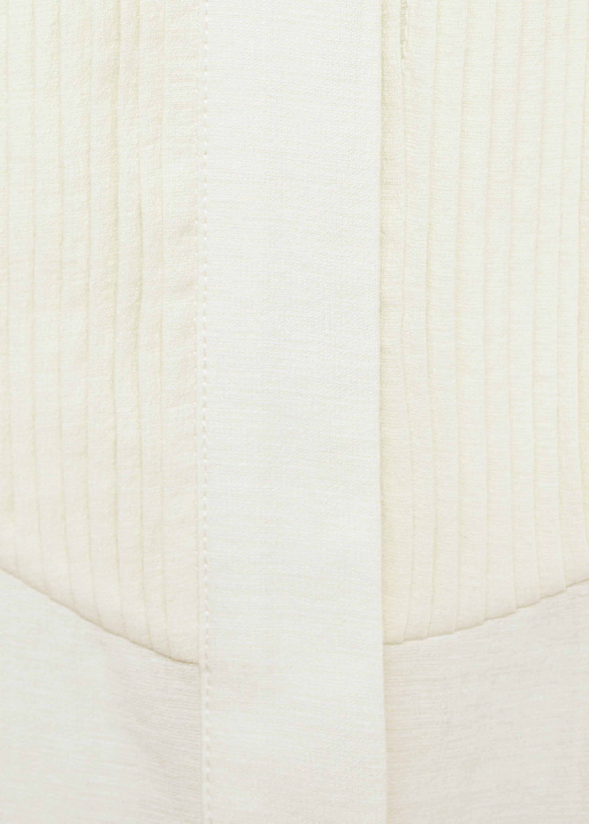 Fluid shirt with contrasting panel - Details of the article 0