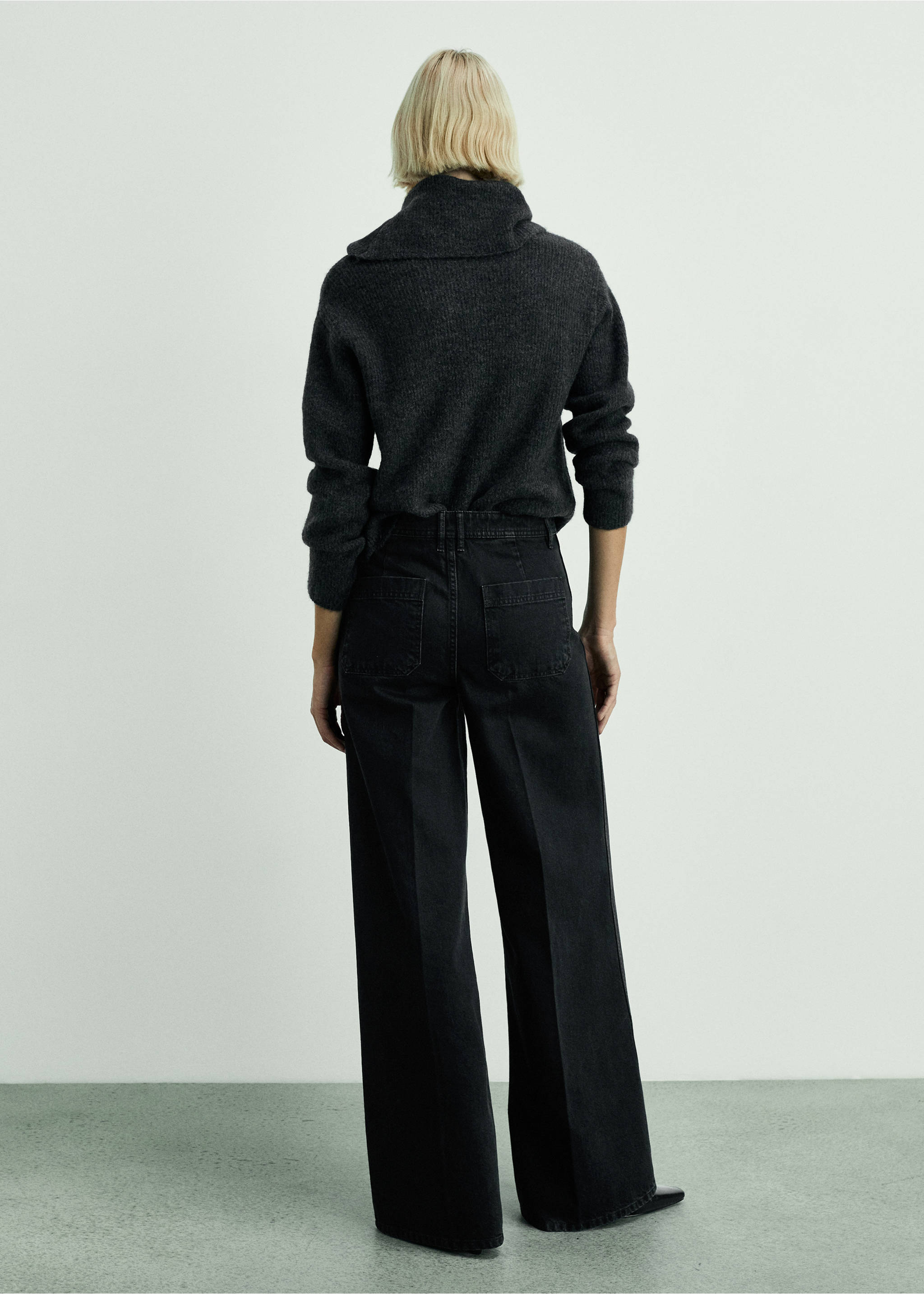 Wide leg jeans with pockets - Reverse of the article, Black denim. Ref: 87020637-00.